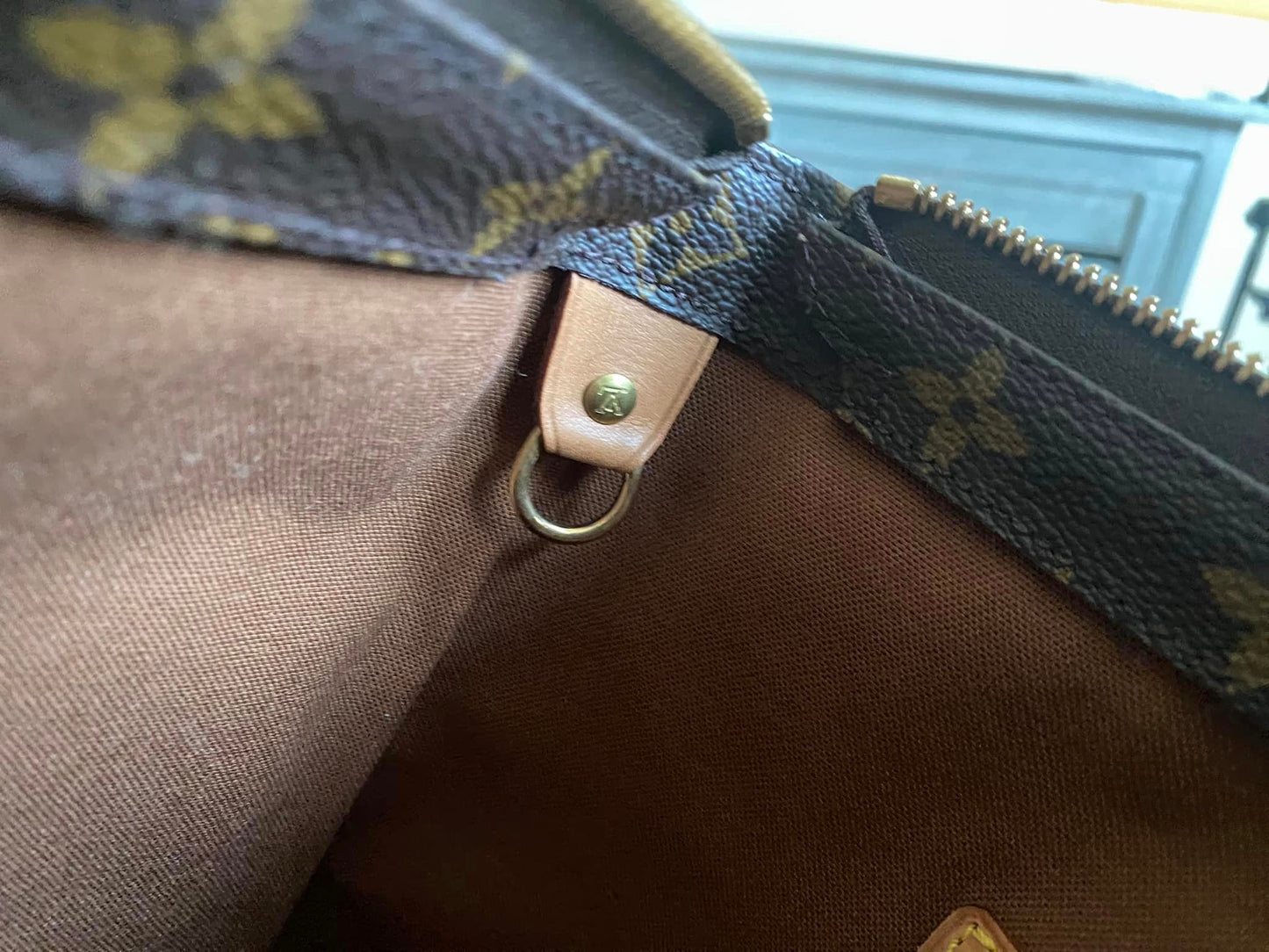 Louis Vuitton Cabas Mezzo