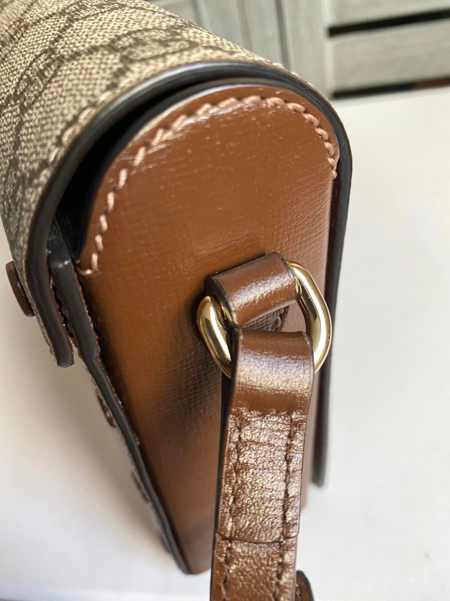Gucci GG Supreme Script Logo Heart Crossbody