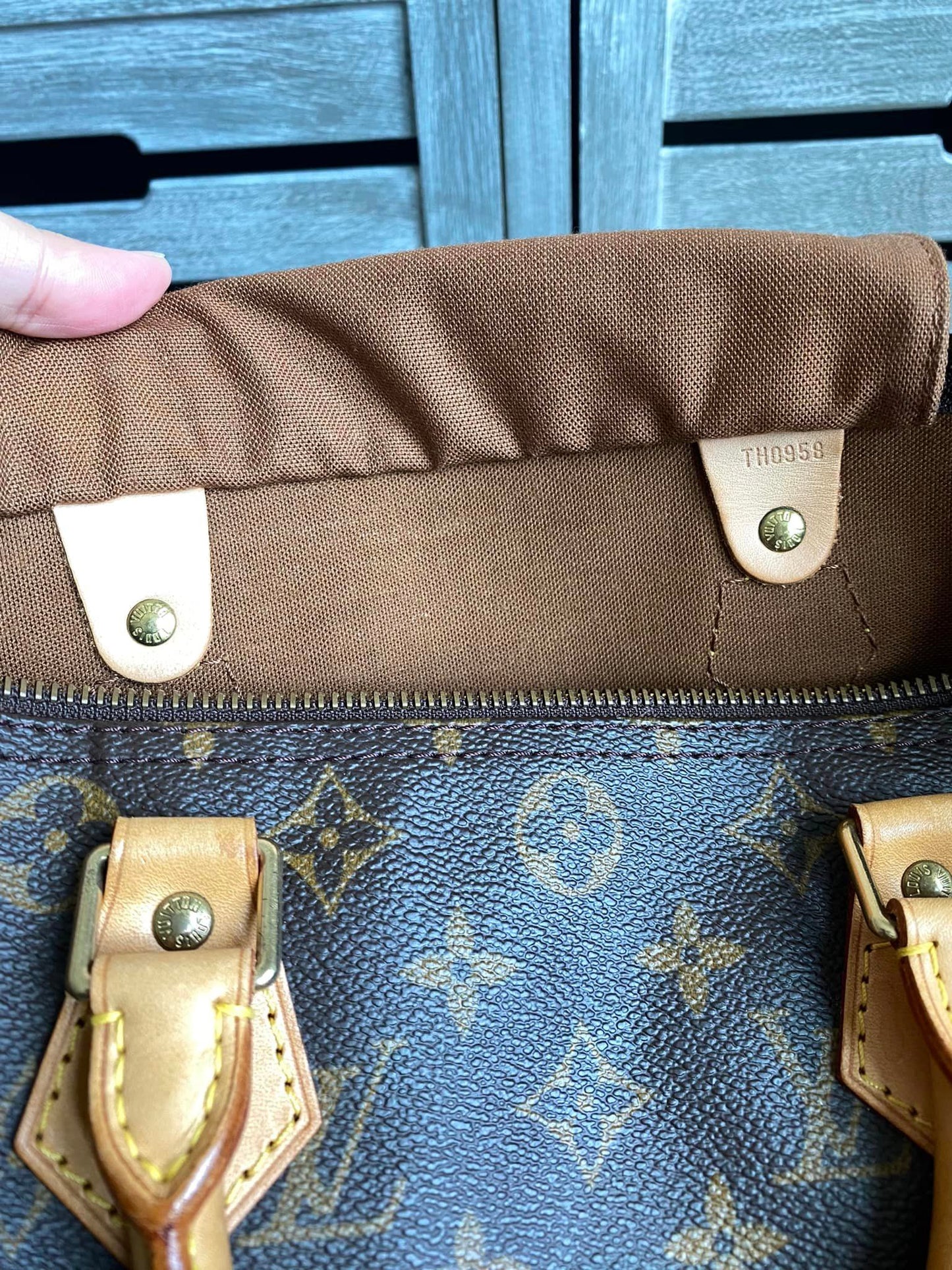 Louis Vuitton Speedy 30
