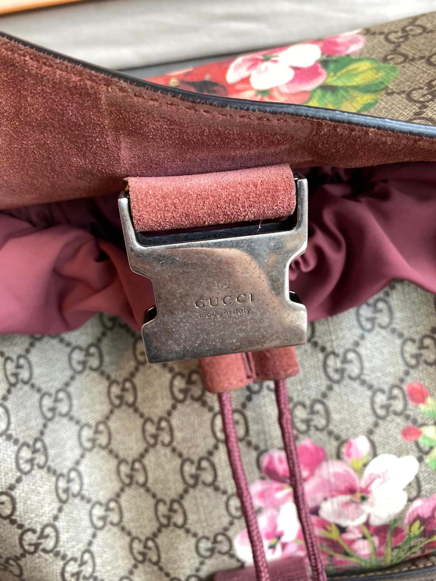 Gucci GG Supreme Blooms Backpack
