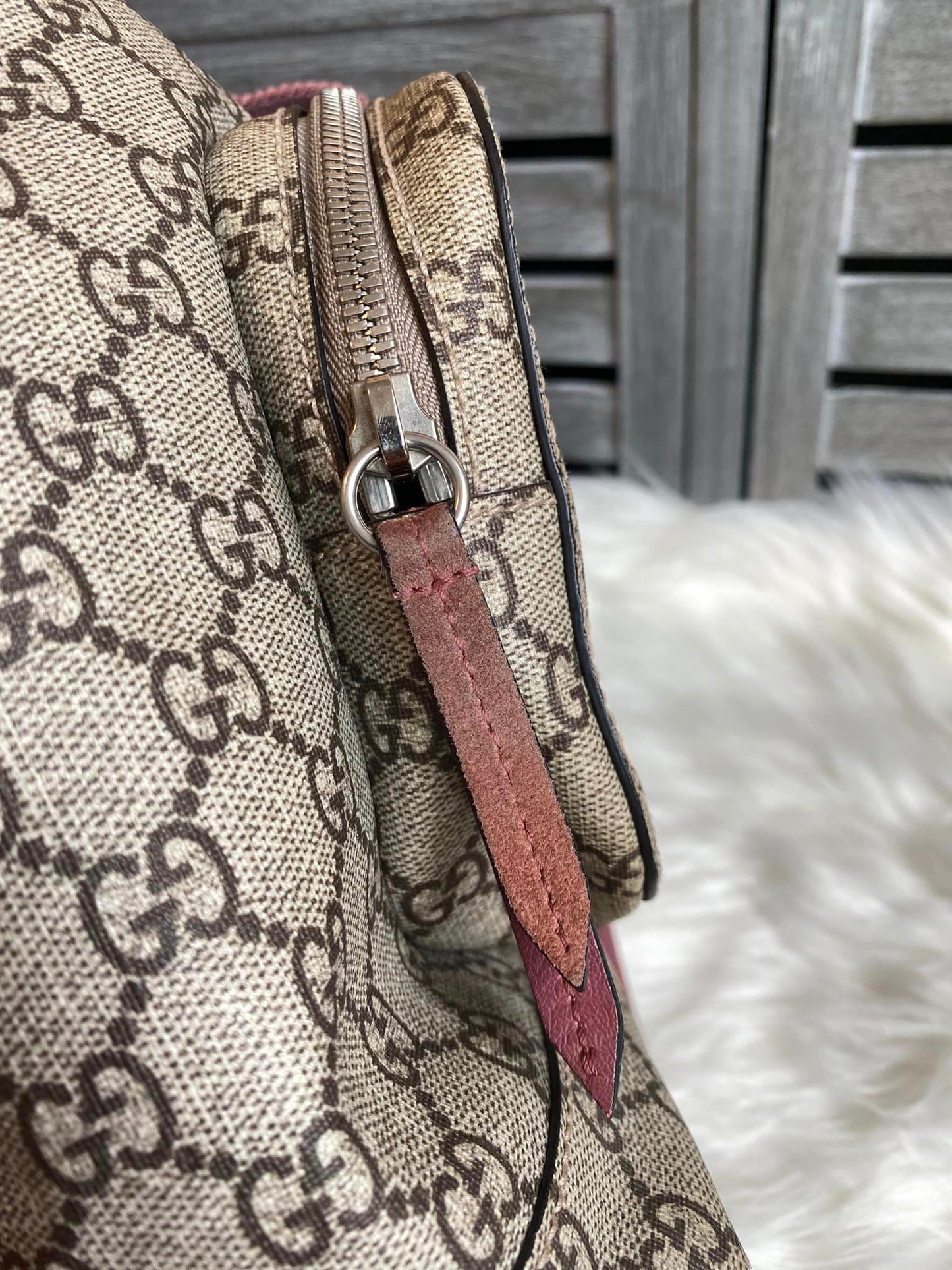 Gucci GG Supreme Blooms Backpack