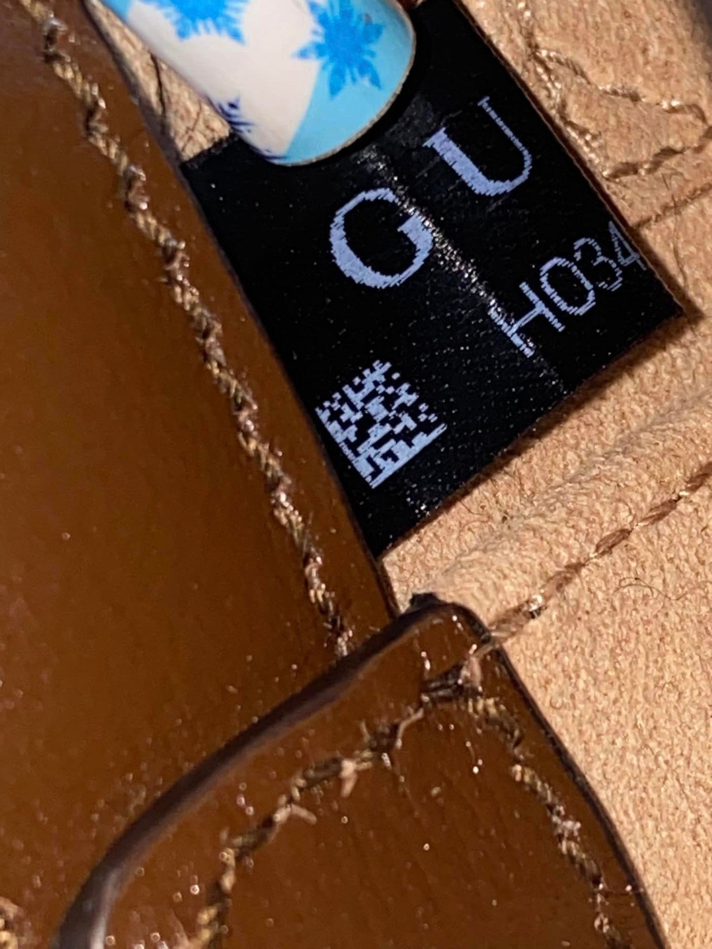 Gucci GG Supreme Script Logo Heart Crossbody