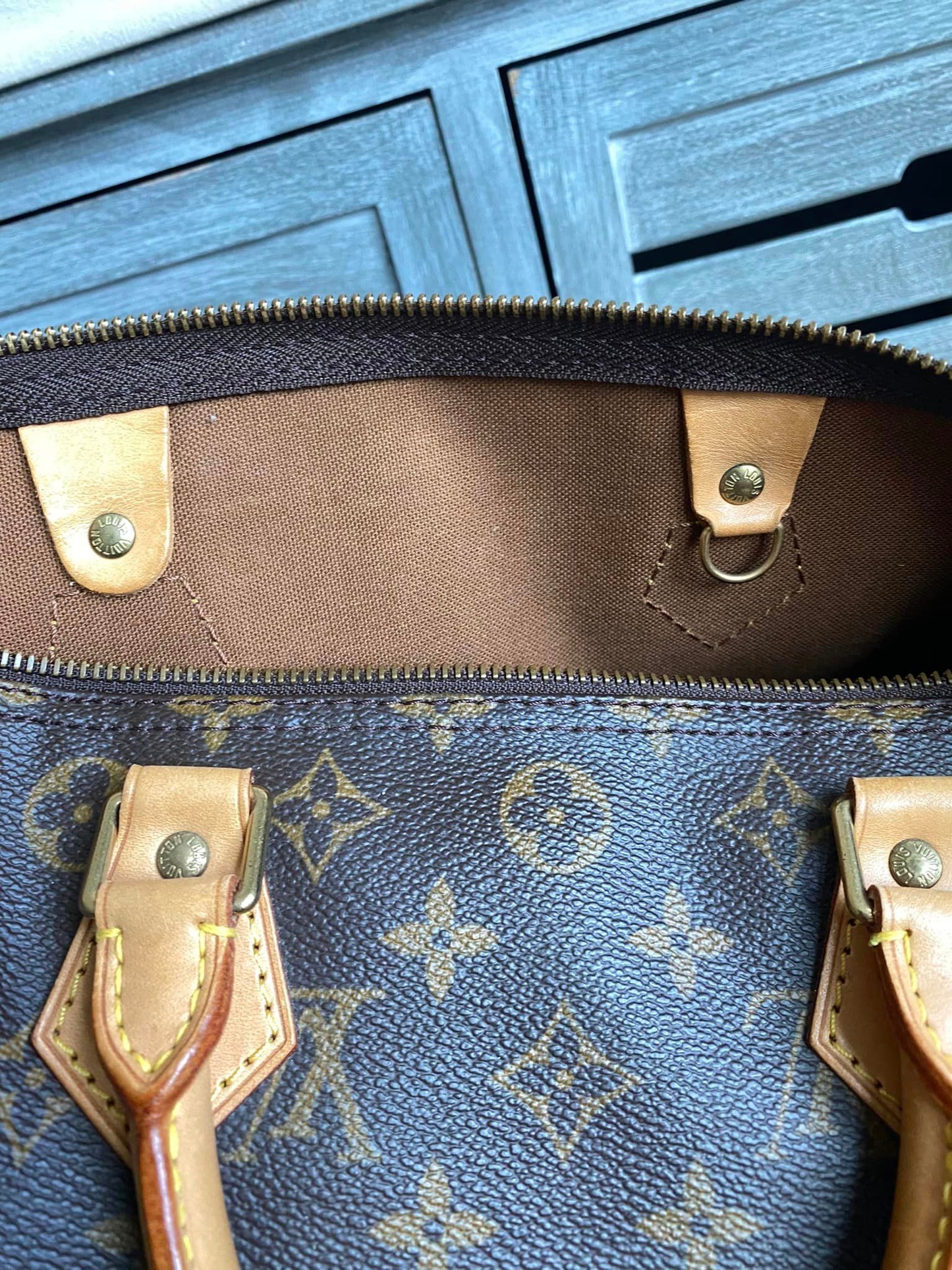 Louis Vuitton Speedy 30