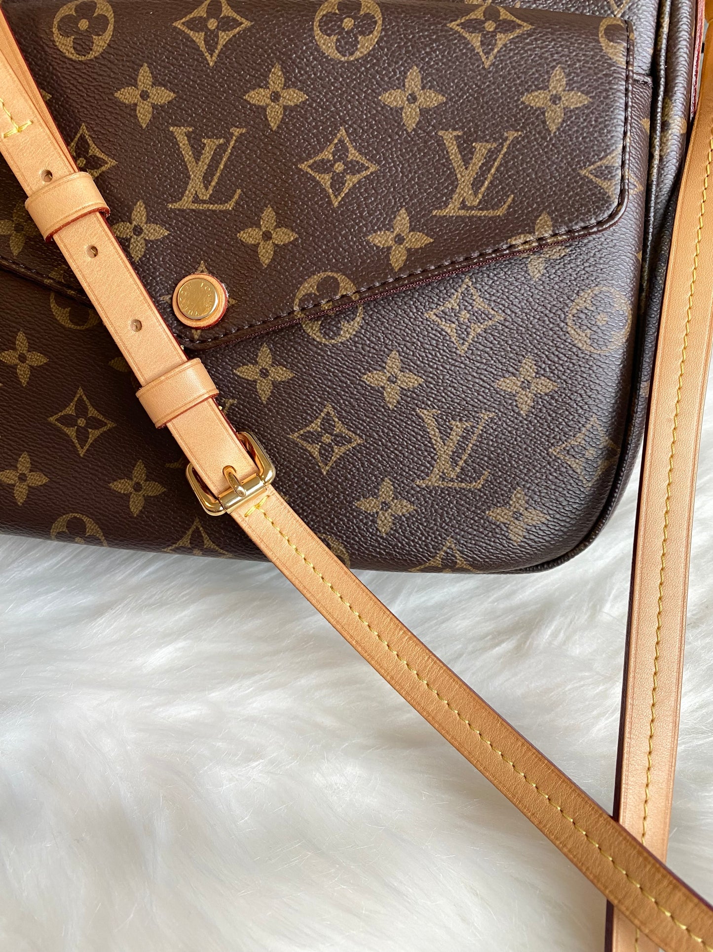 Louis Vuitton Mabillon Crossbody Bag