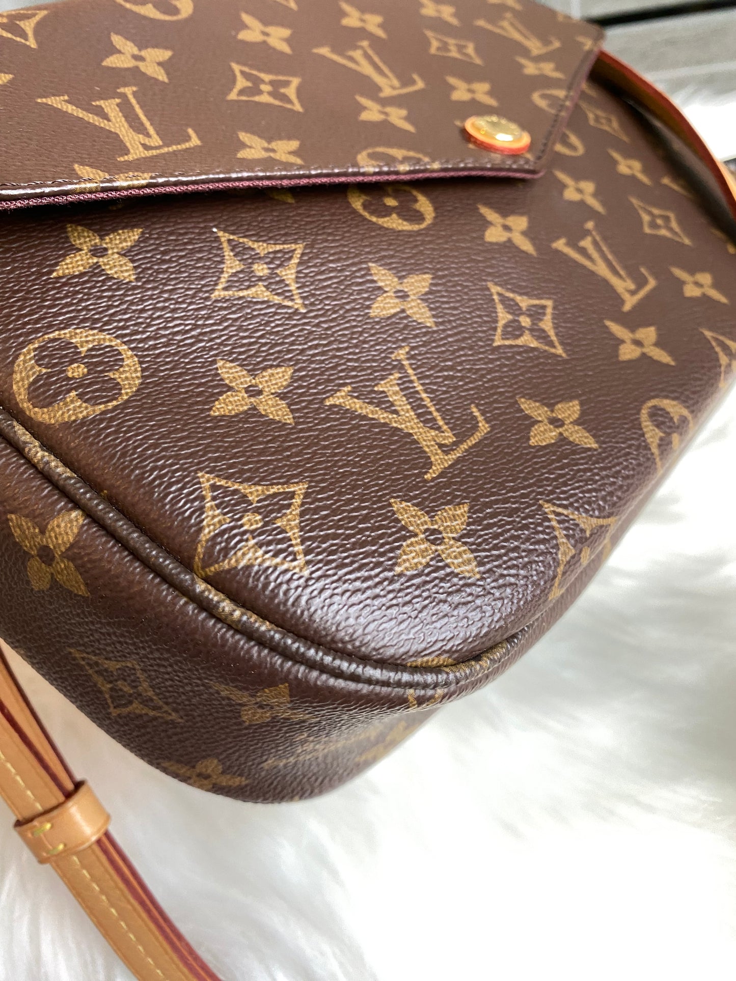Louis Vuitton Mabillon Crossbody Bag