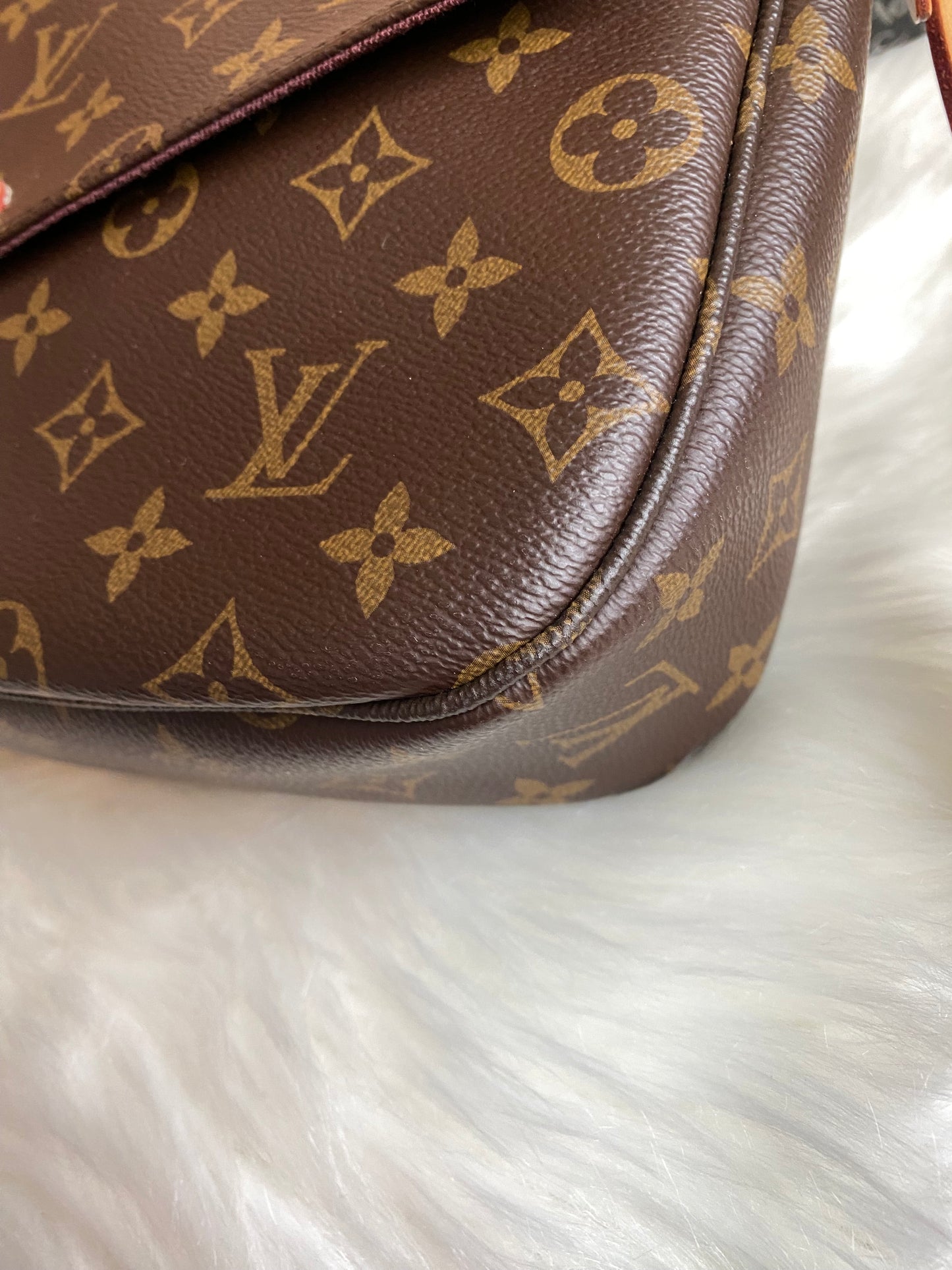 Louis Vuitton Mabillon Crossbody Bag