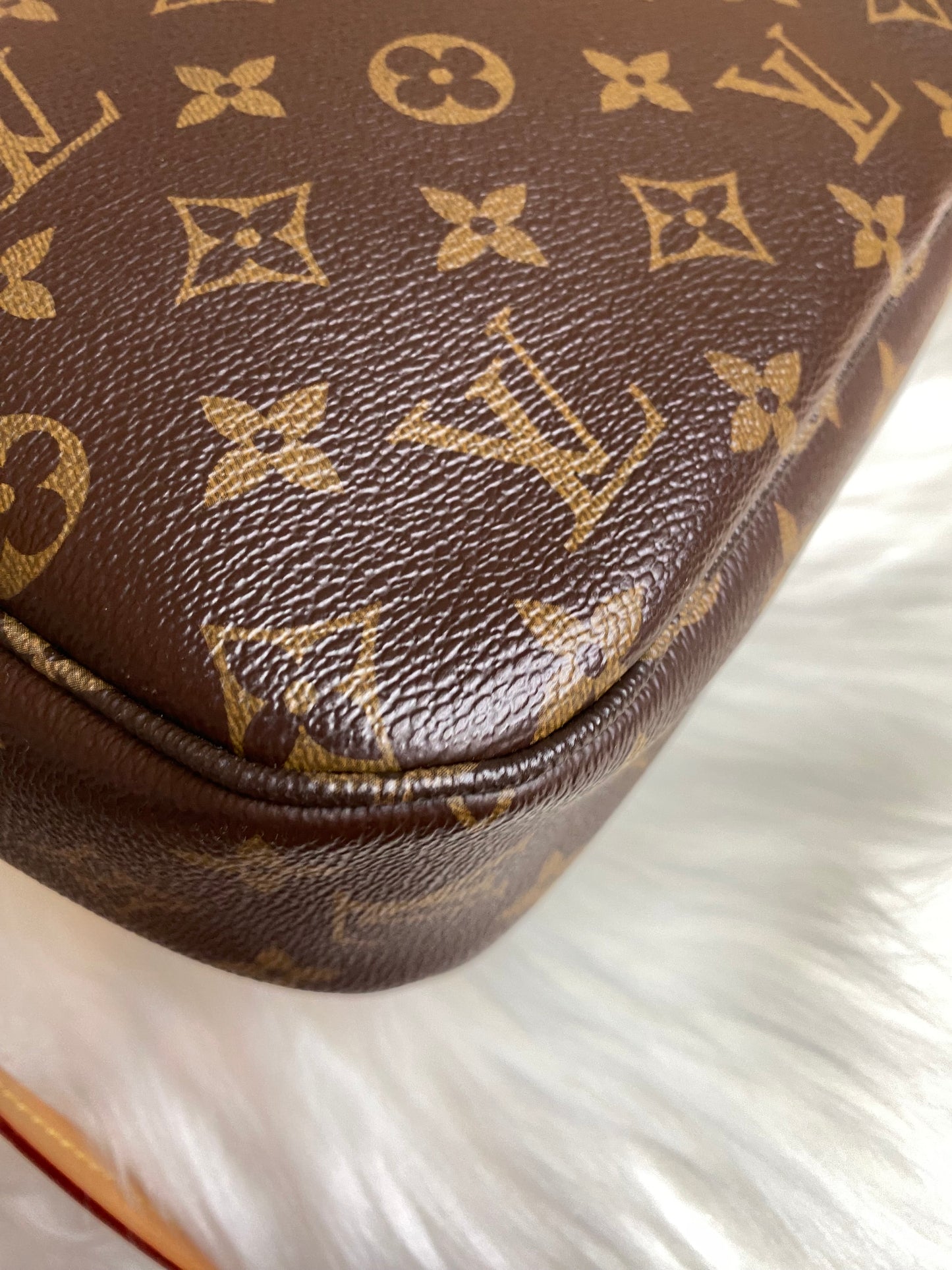 Louis Vuitton Mabillon Crossbody Bag