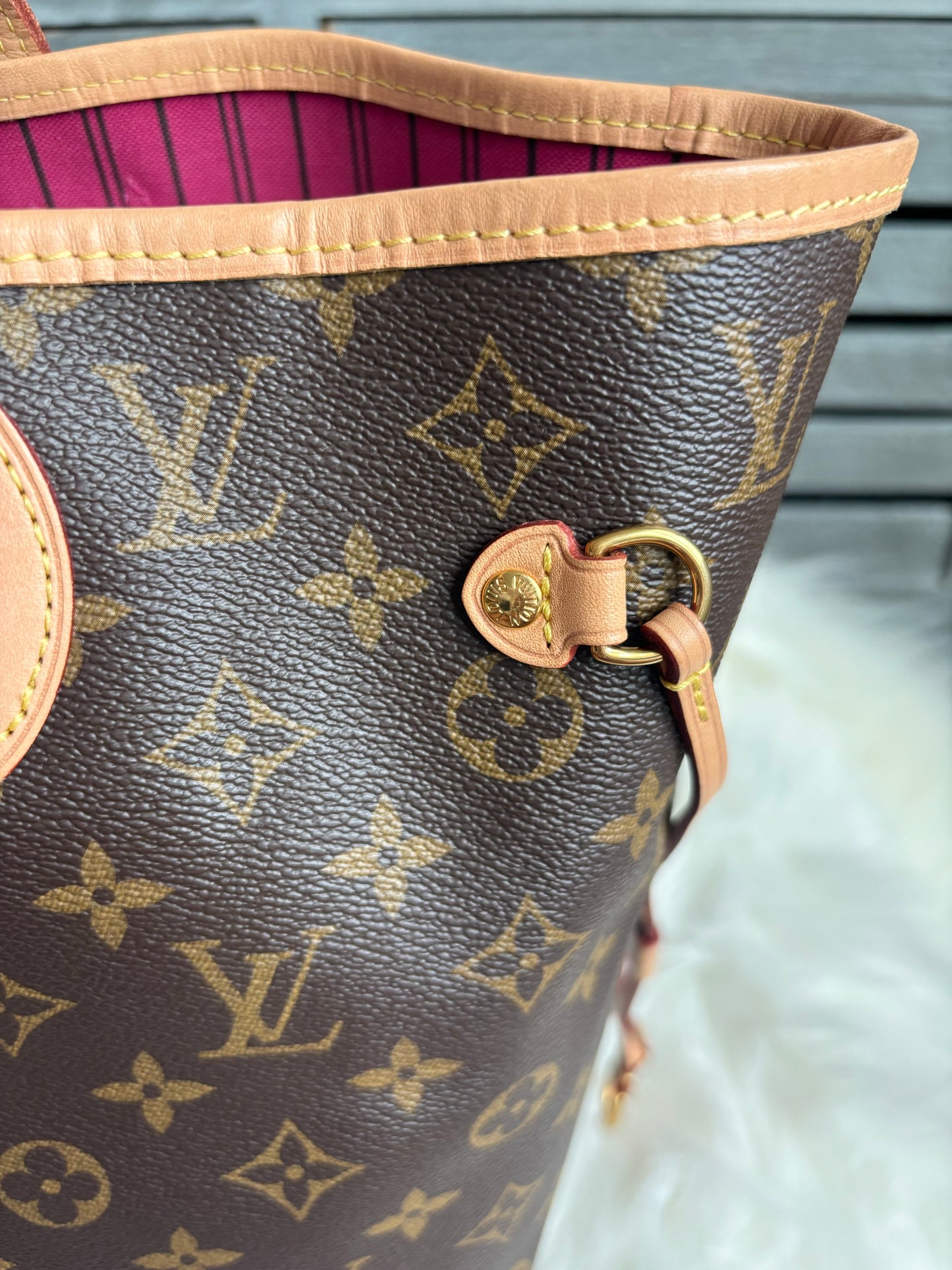 Louis Vuitton Neverfull MM With Pouch - Pivoine/ Pink Interior