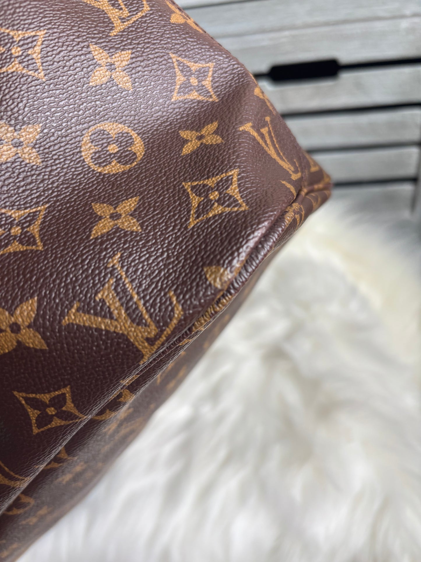 Louis Vuitton Neverfull MM With Pouch - Pivoine/ Pink Interior