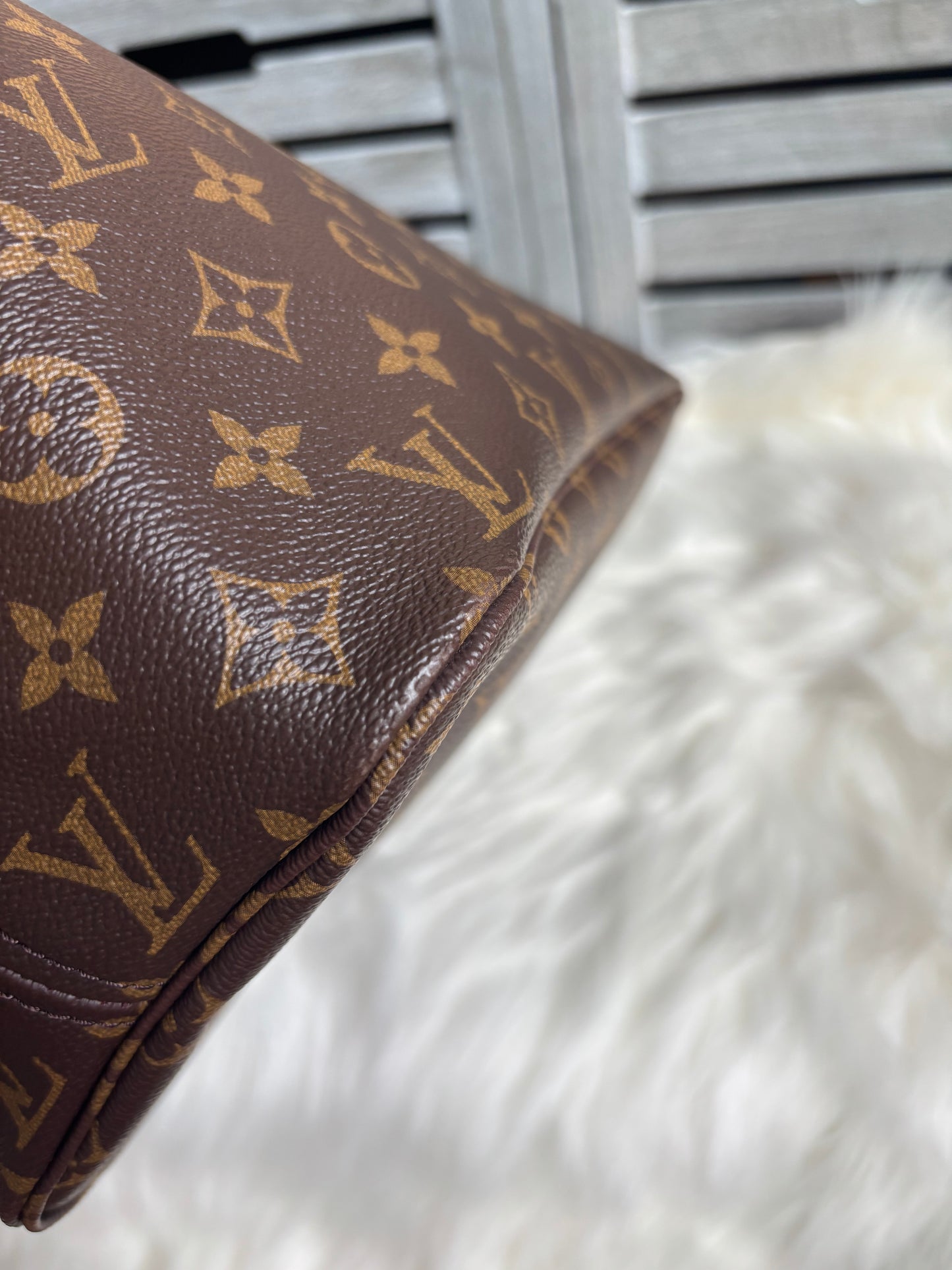 Louis Vuitton Neverfull MM With Pouch - Pivoine/ Pink Interior