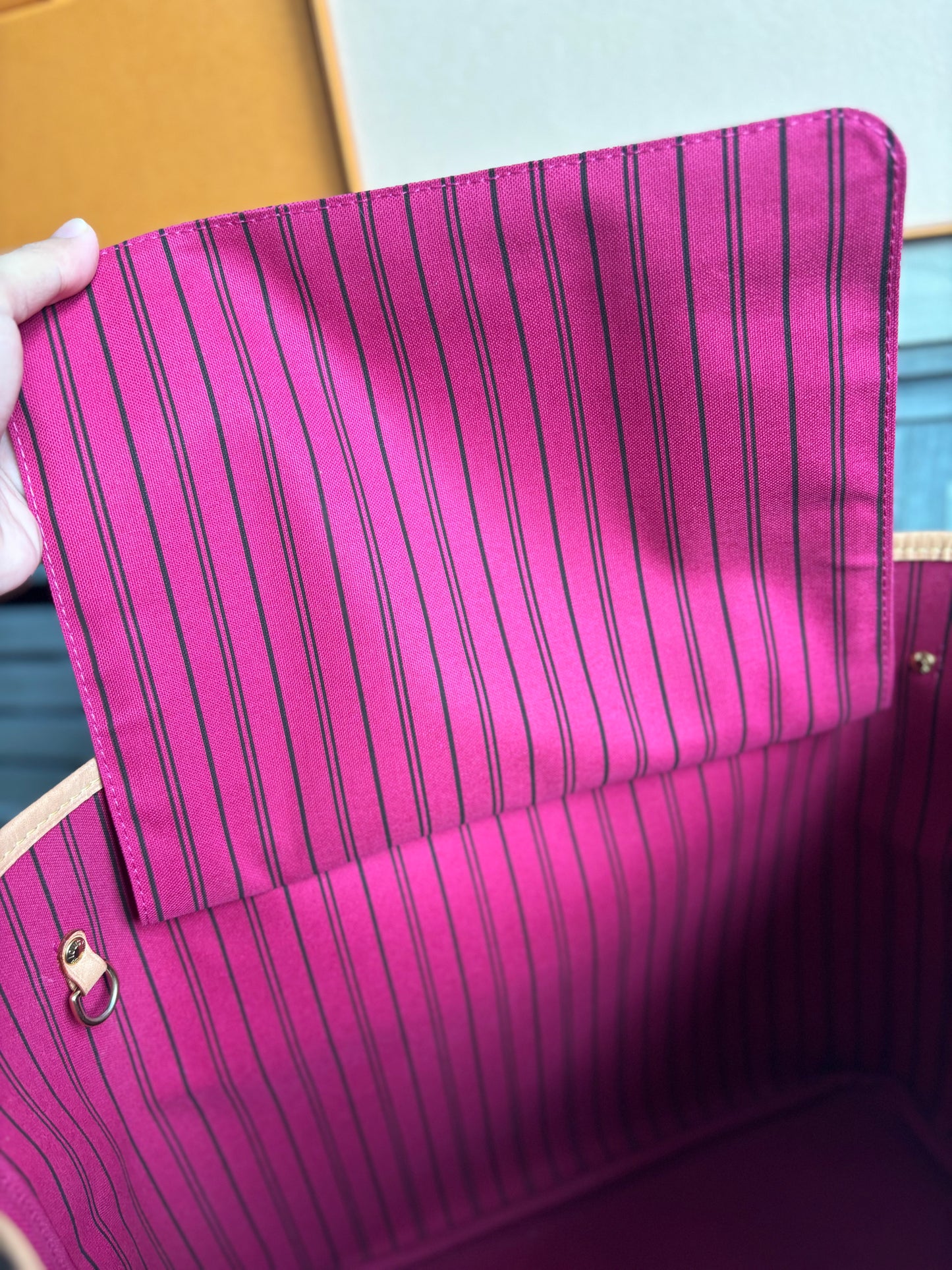 Louis Vuitton Neverfull MM With Pouch - Pivoine/ Pink Interior