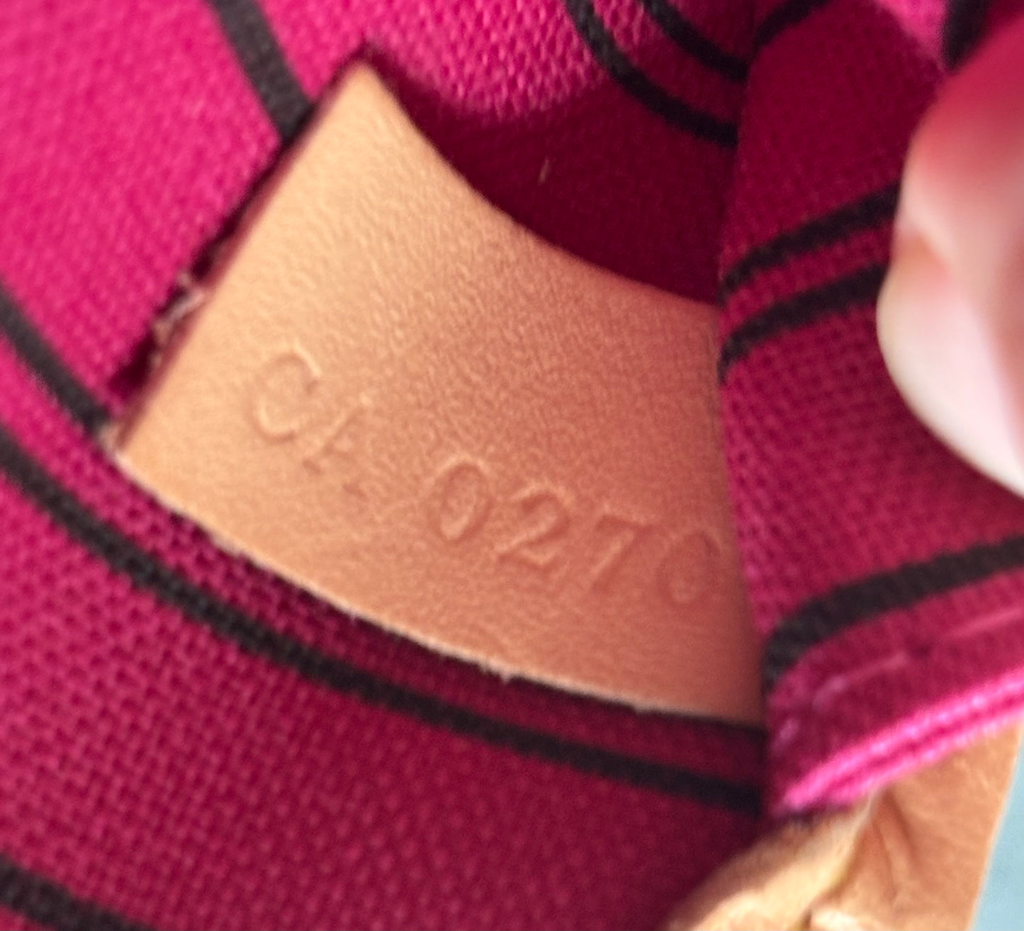 Louis Vuitton Neverfull MM With Pouch - Pivoine/ Pink Interior