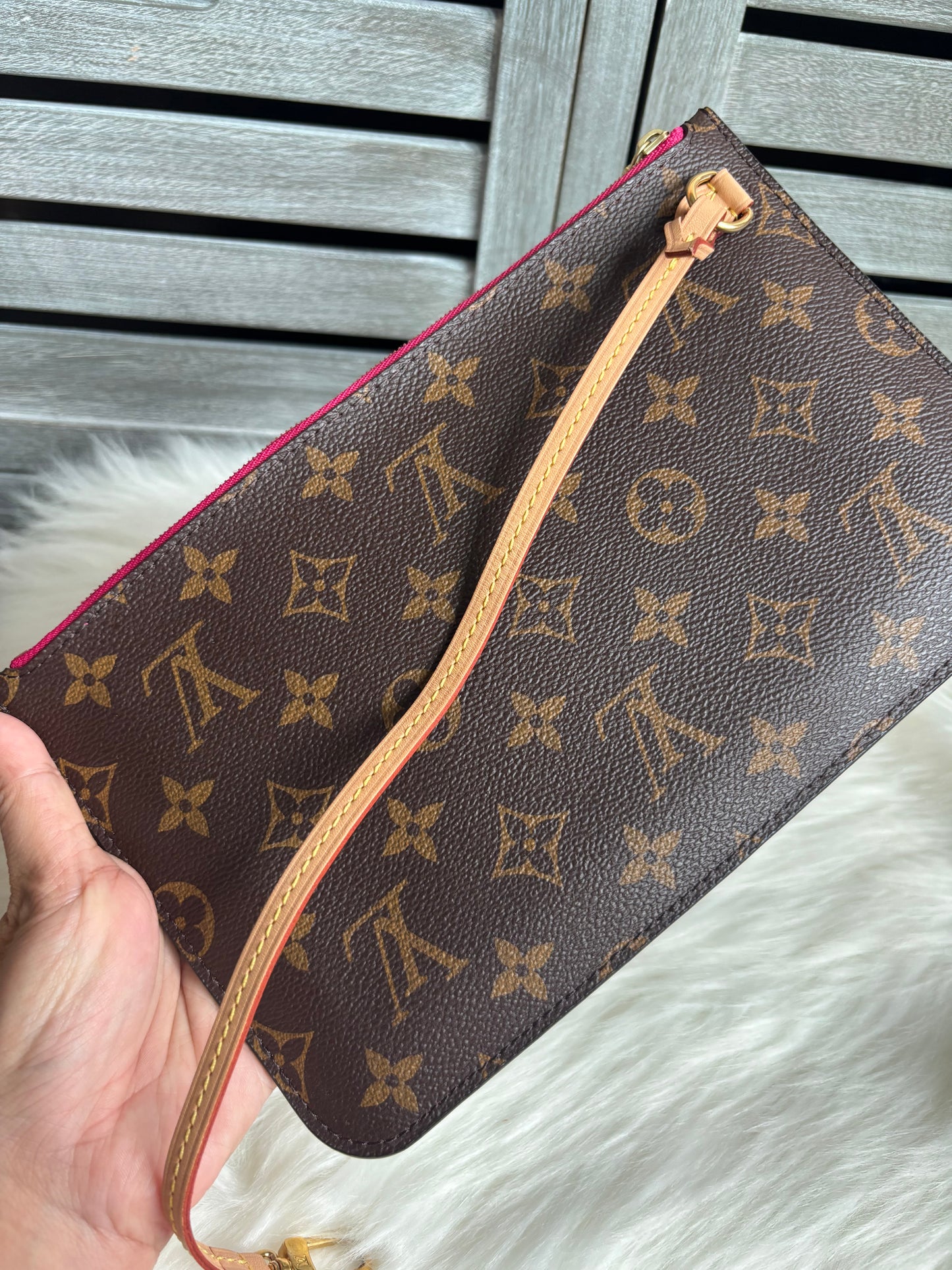 Louis Vuitton Neverfull MM With Pouch - Pivoine/ Pink Interior