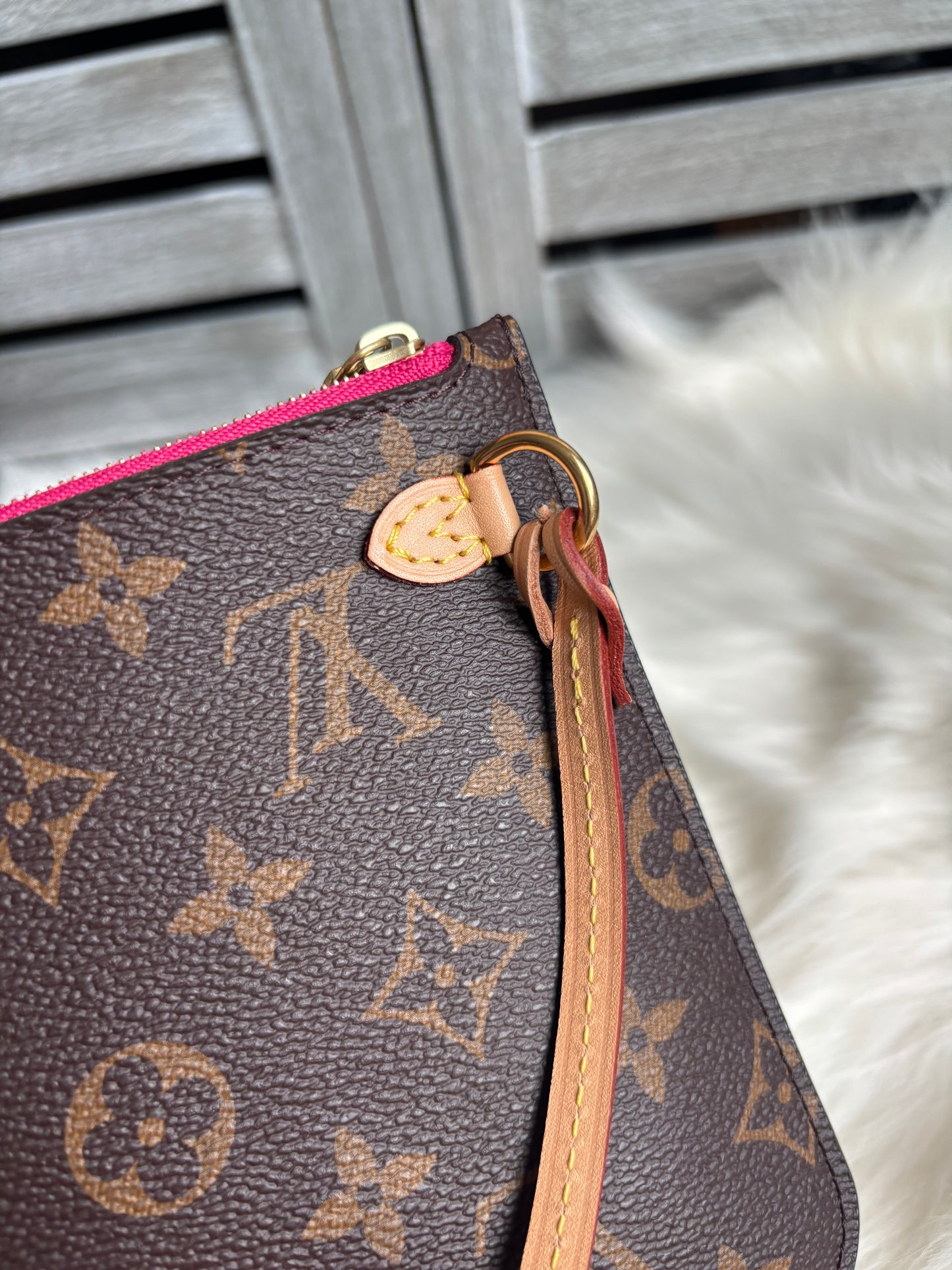 Louis Vuitton Neverfull MM With Pouch - Pivoine/ Pink Interior