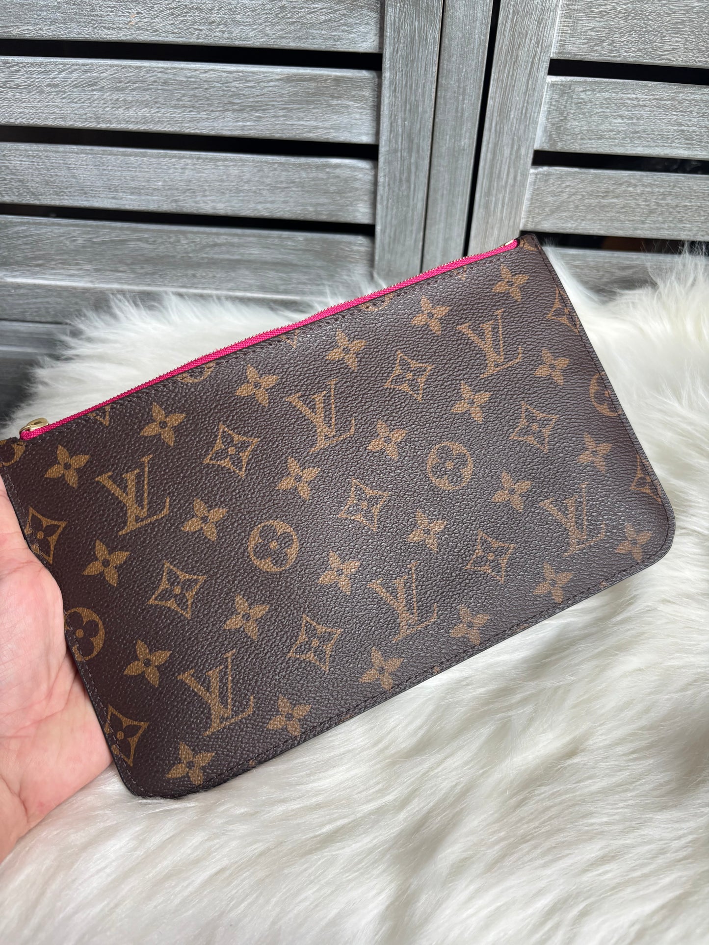 Louis Vuitton Neverfull MM With Pouch - Pivoine/ Pink Interior