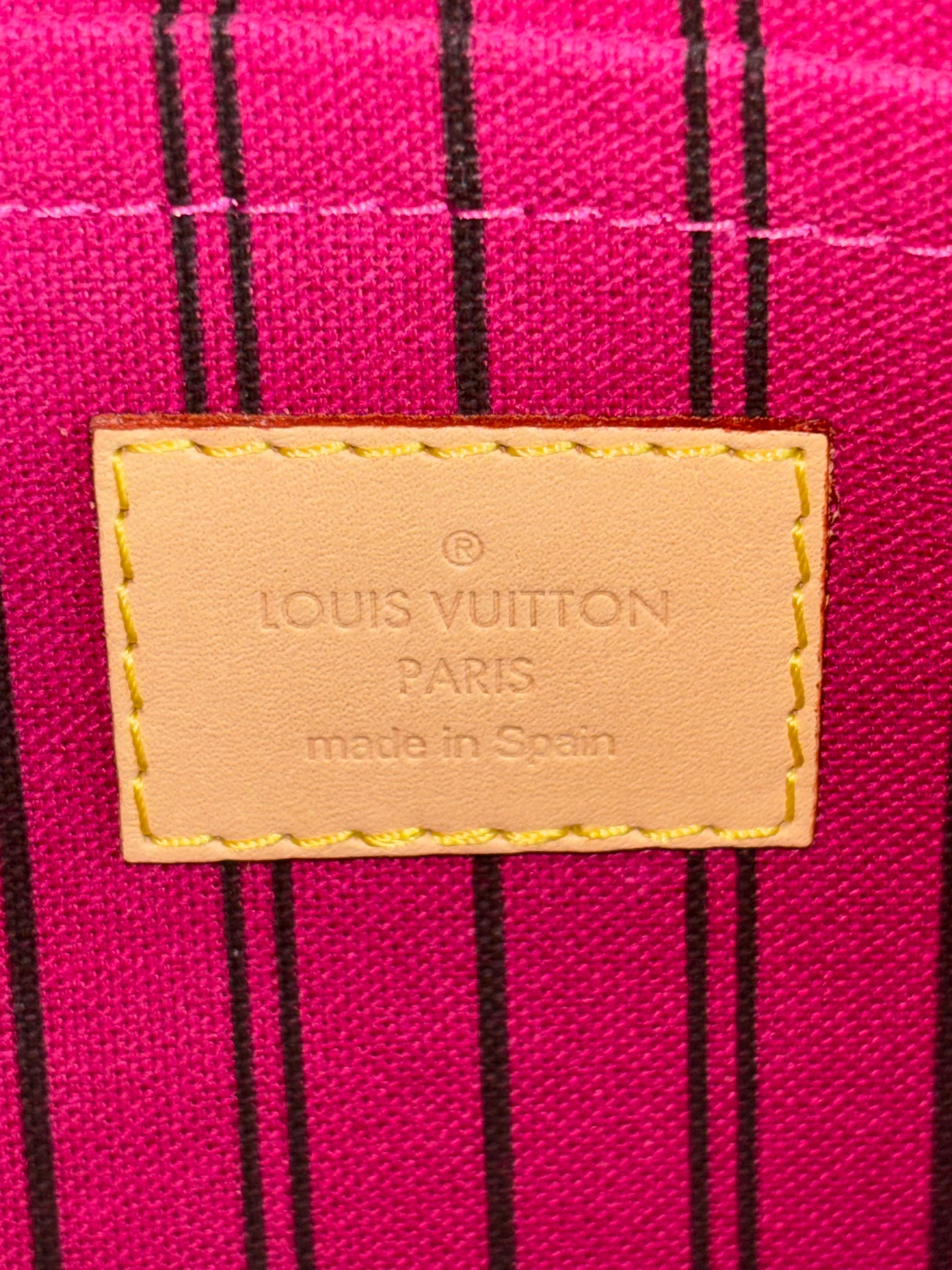 Louis Vuitton Neverfull MM With Pouch - Pivoine/ Pink Interior