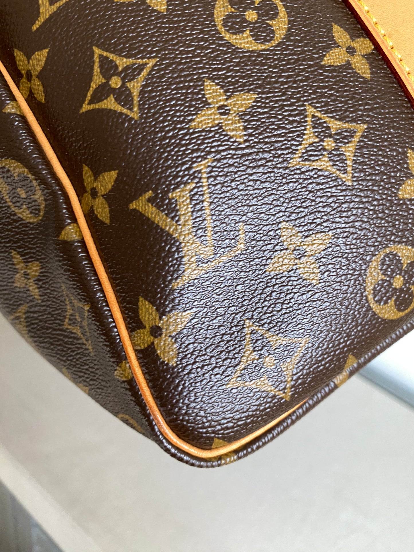 Louis Vuitton Keepall Bandouliere 50