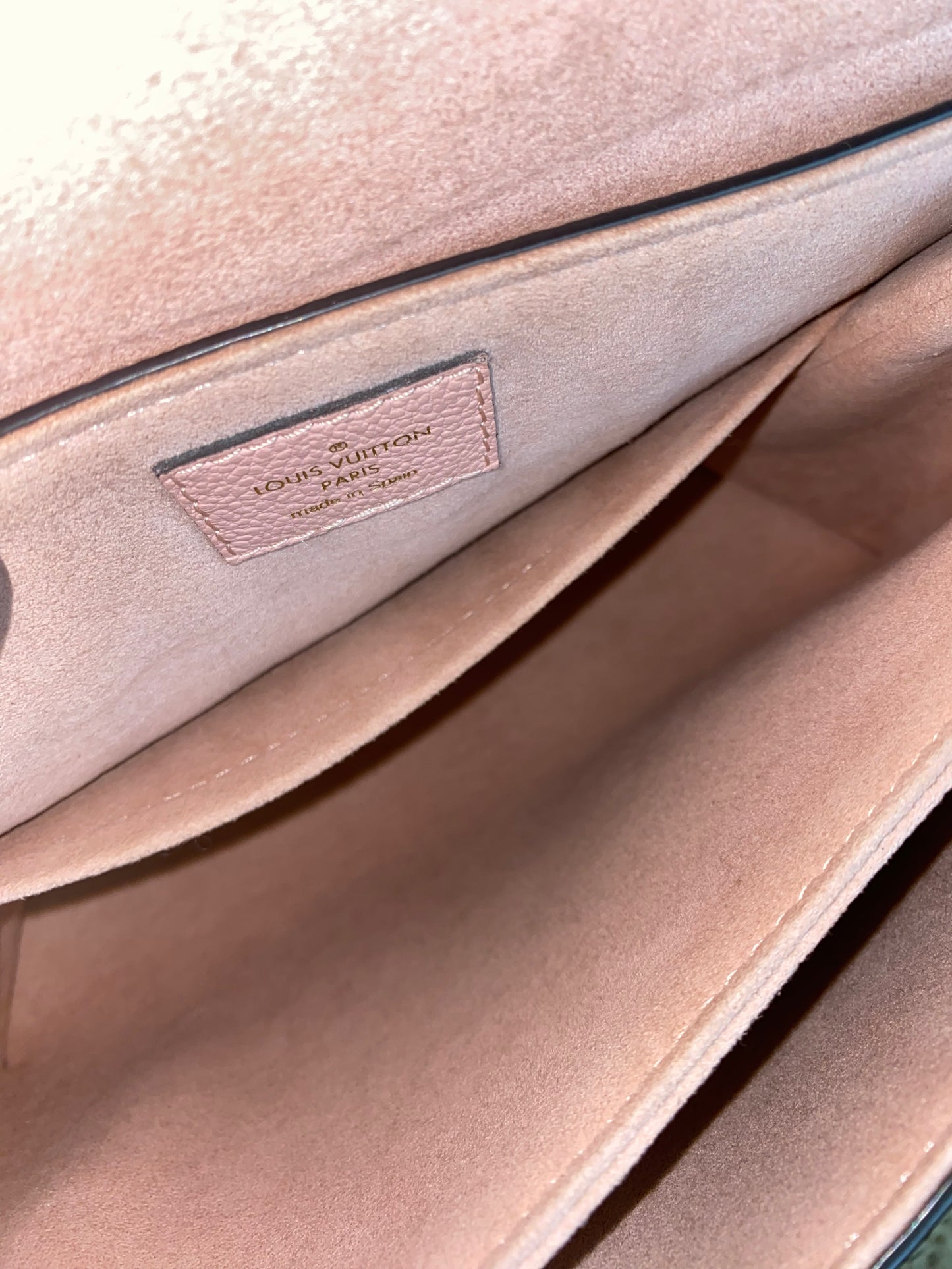 Louis Vuitton Georges BB Empreinte Rose Poudre