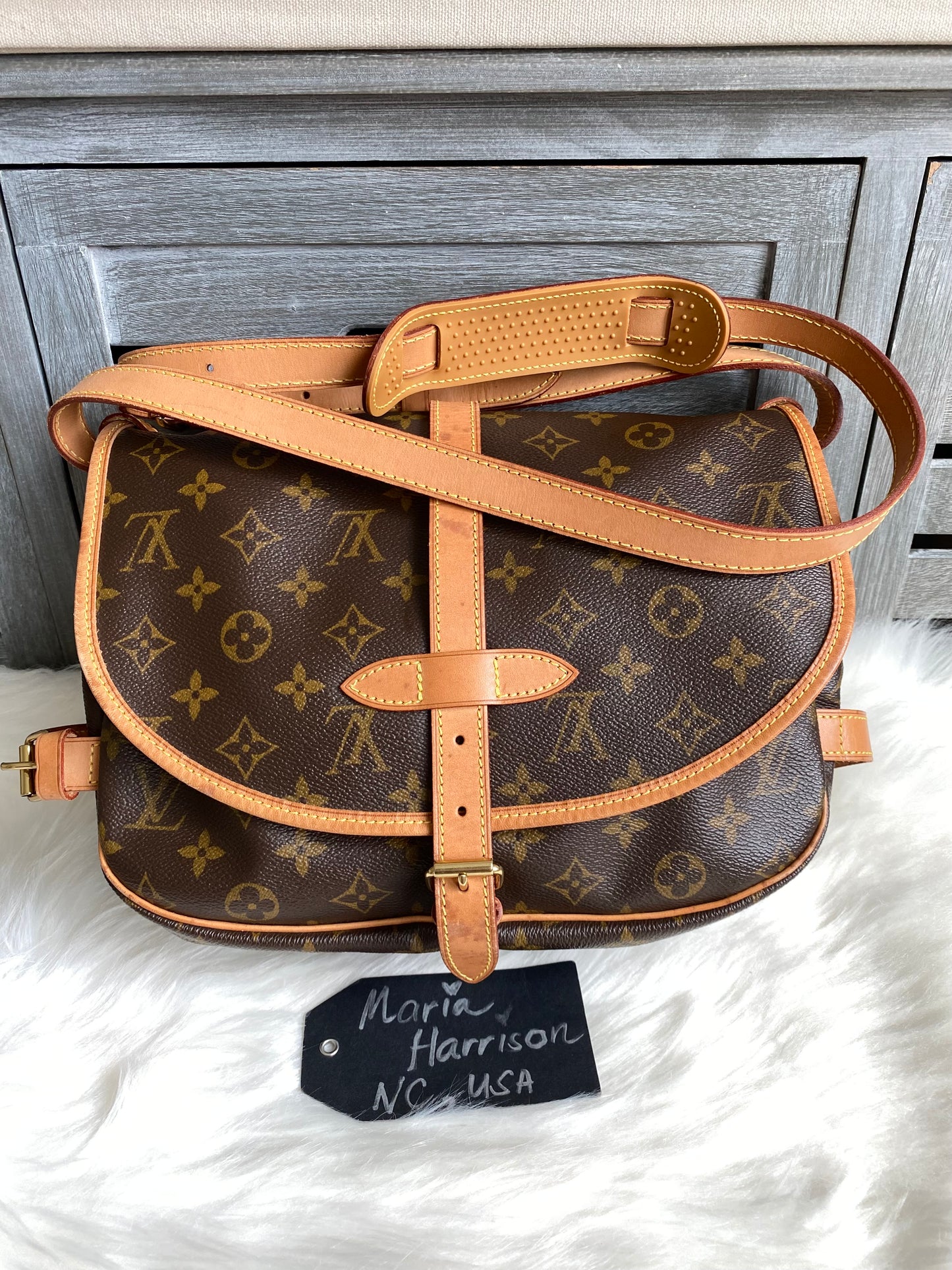 Louis Vuitton Saumur 30