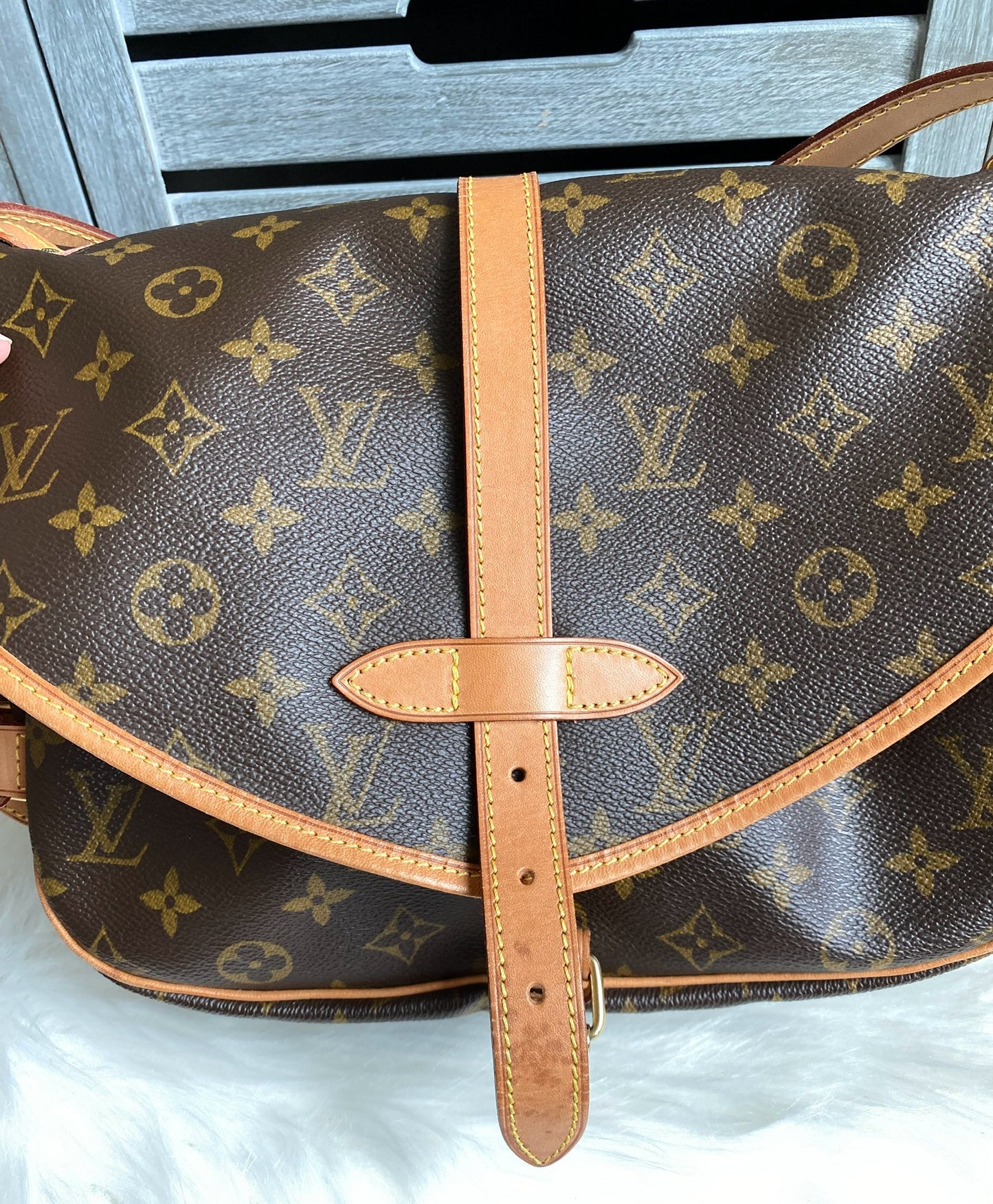 Louis Vuitton Saumur 30