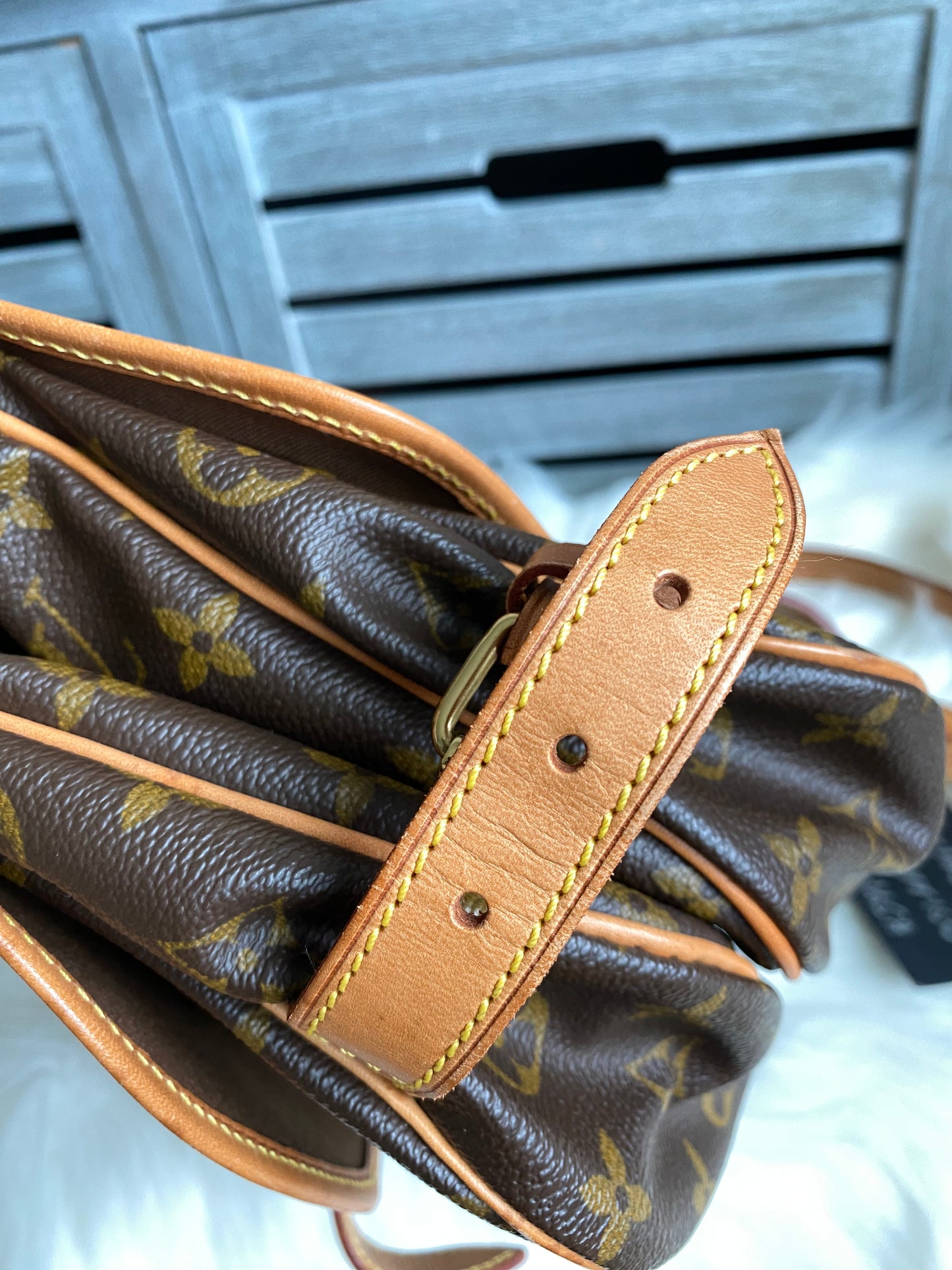 Louis Vuitton Saumur 30