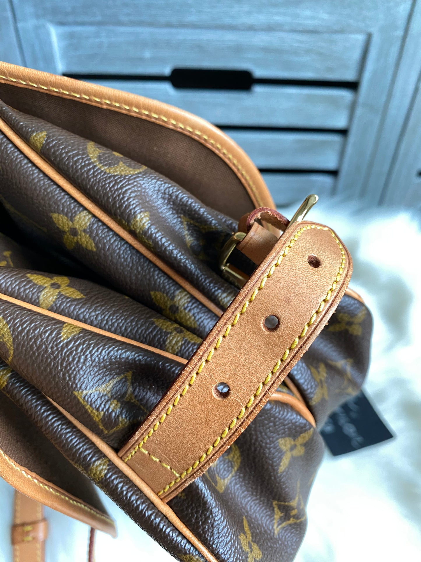 Louis Vuitton Saumur 30