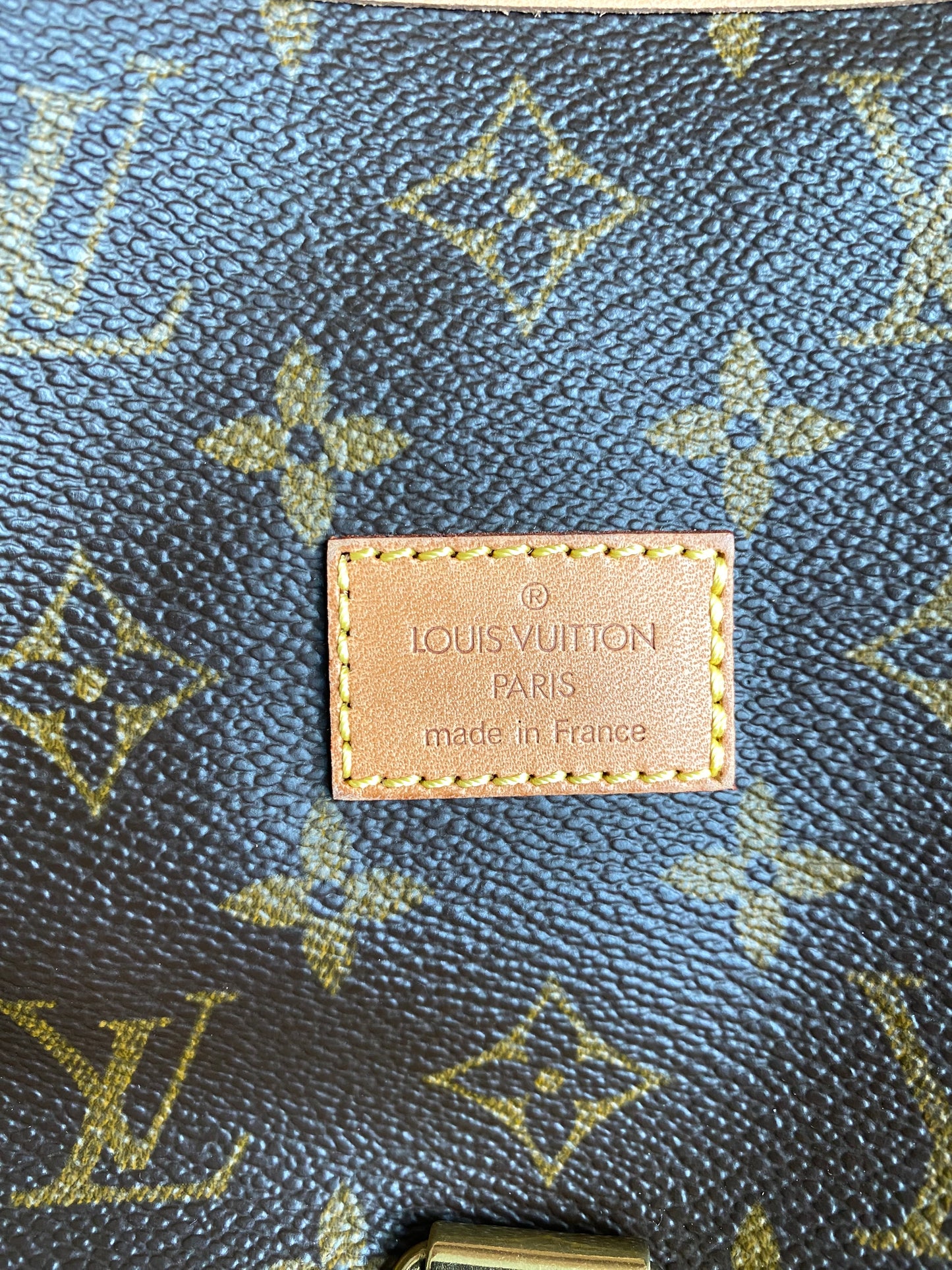 Louis Vuitton Saumur 30
