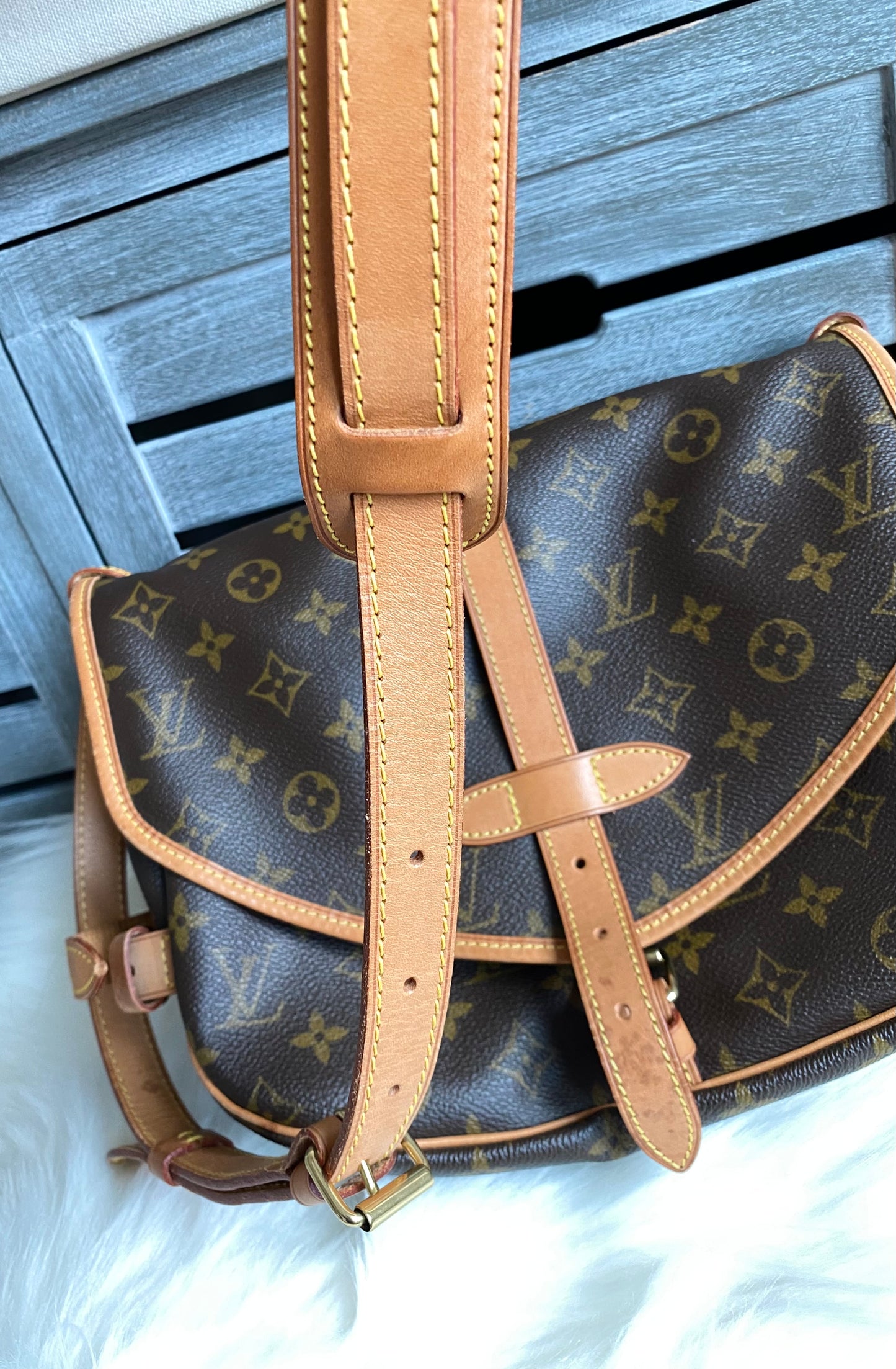 Louis Vuitton Saumur 30