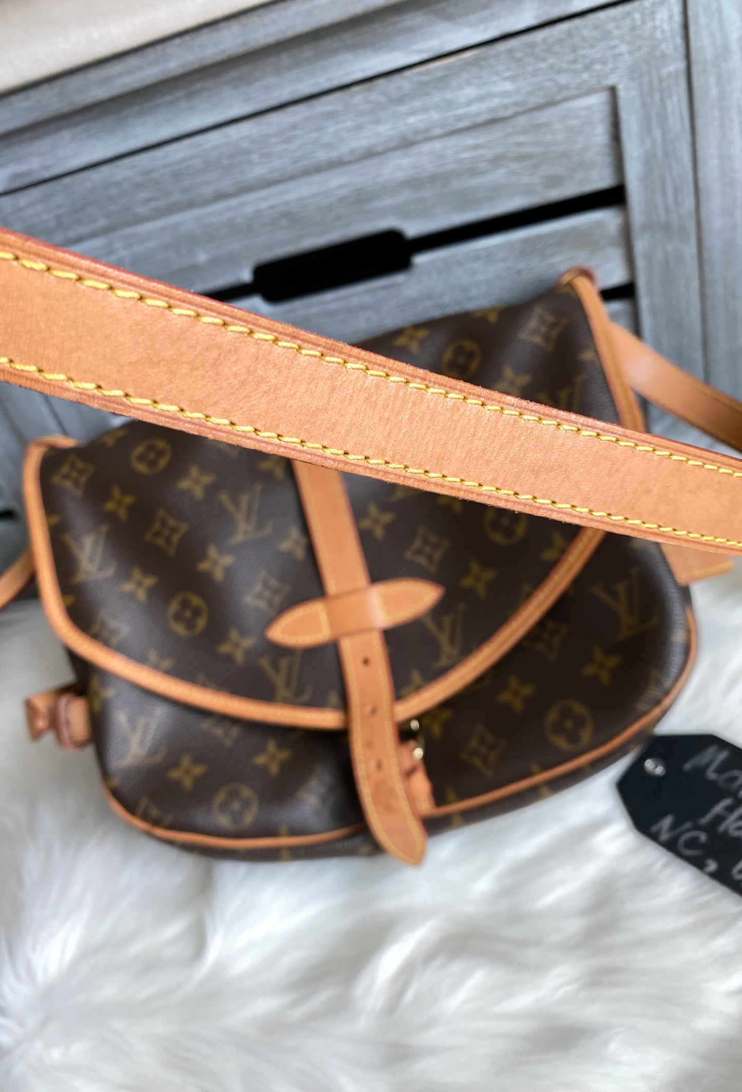 Louis Vuitton Saumur 30