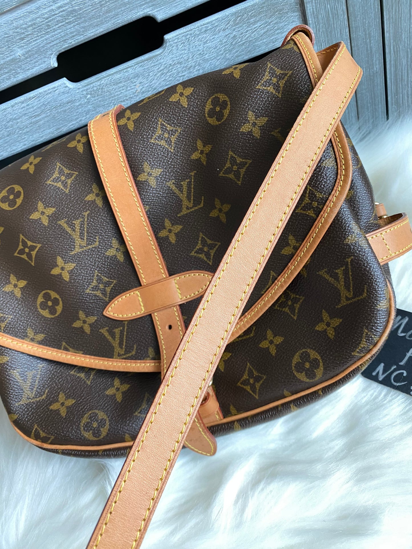 Louis Vuitton Saumur 30