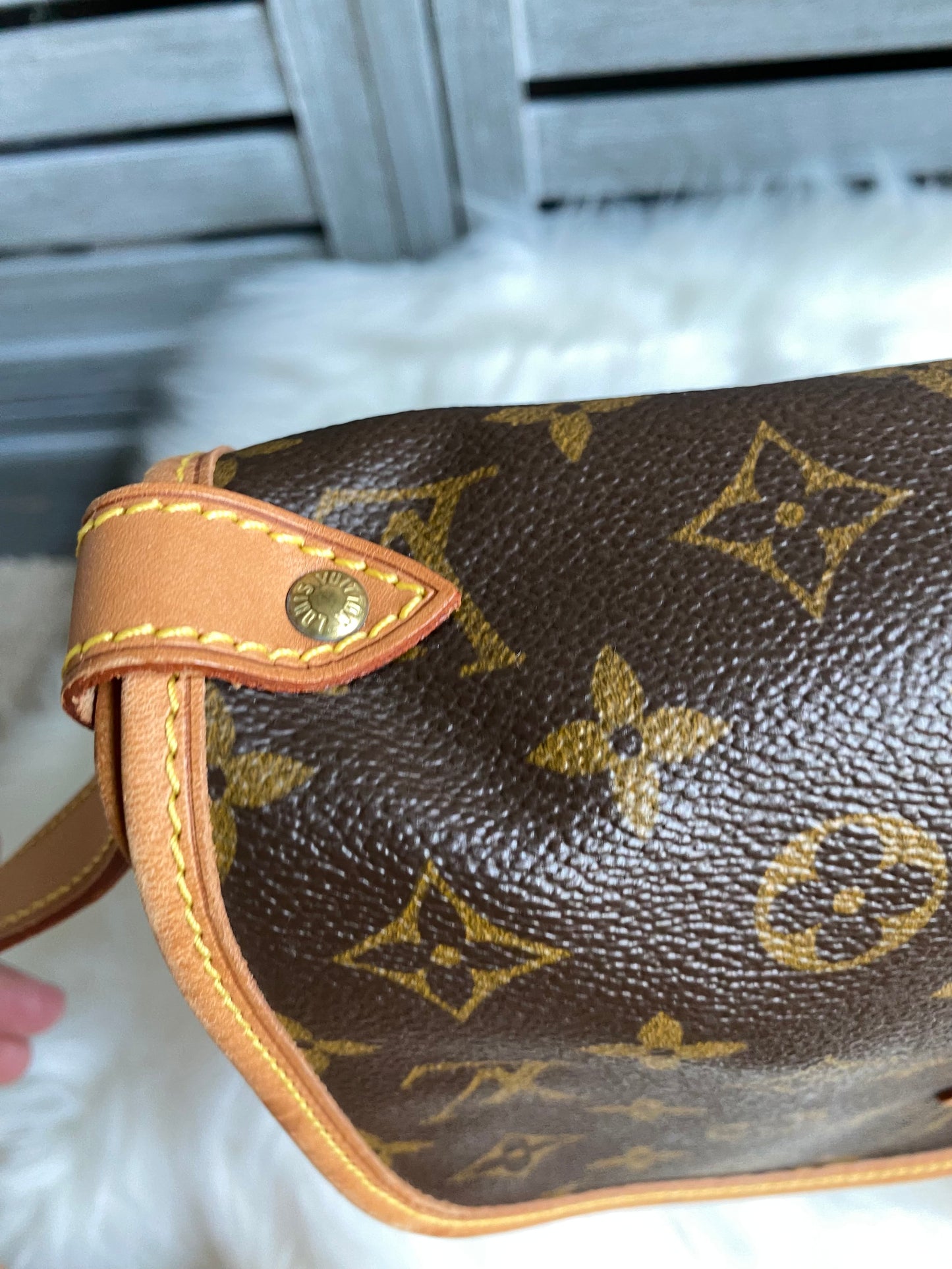 Louis Vuitton Saumur 30