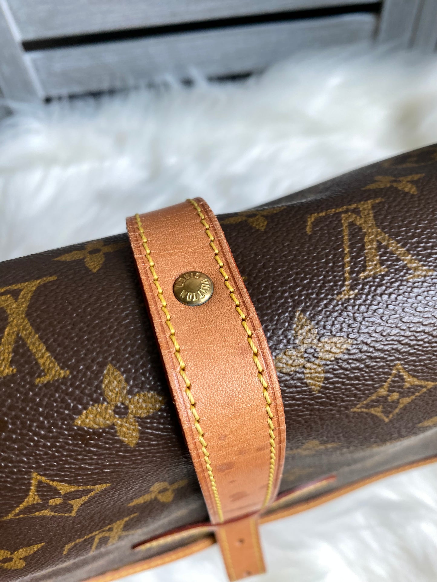 Louis Vuitton Saumur 30