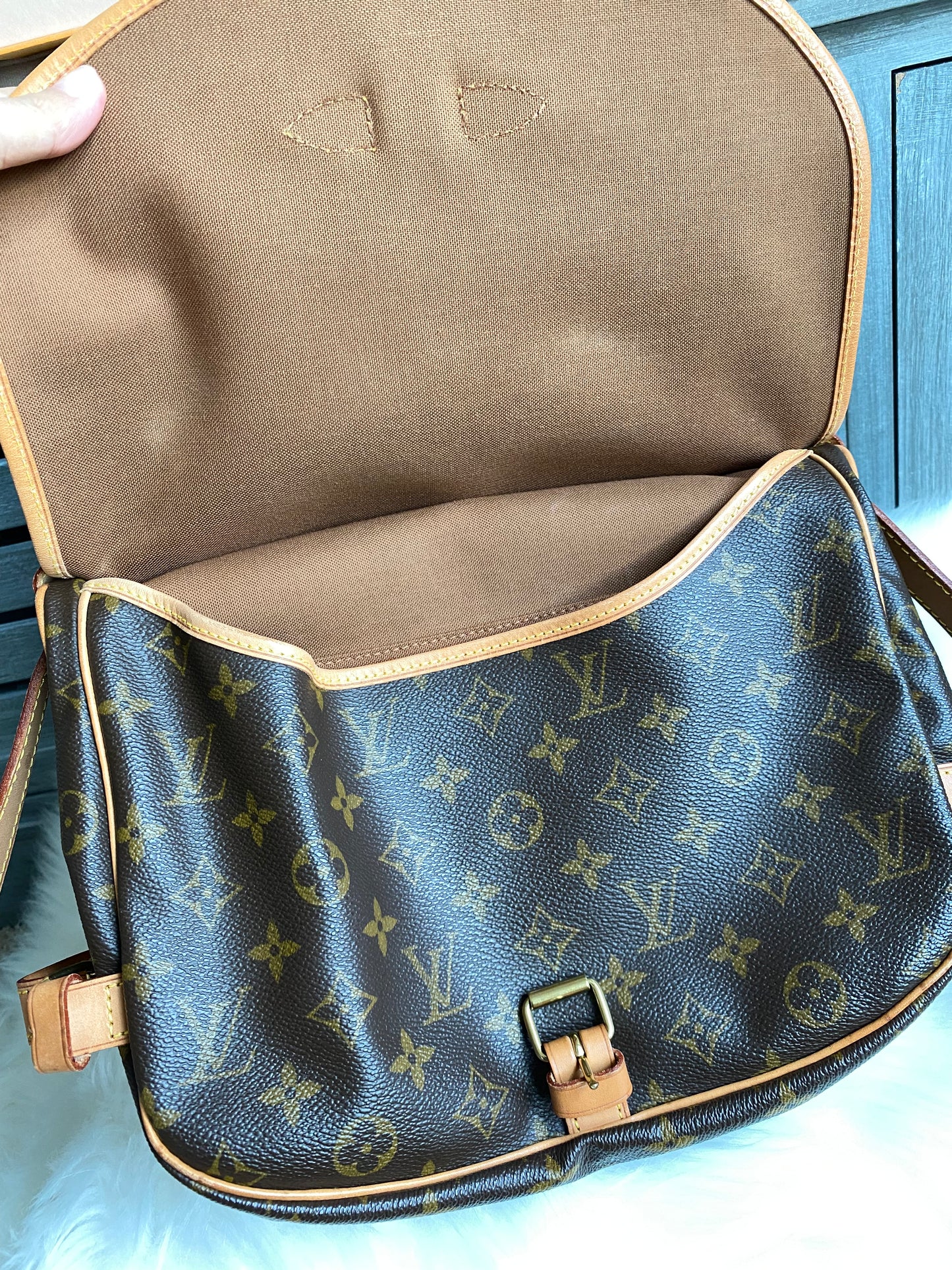 Louis Vuitton Saumur 30