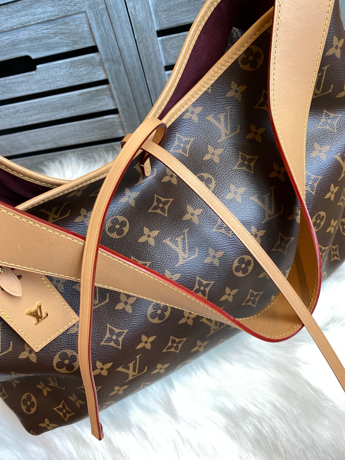 Louis Vuitton CarryAll MM