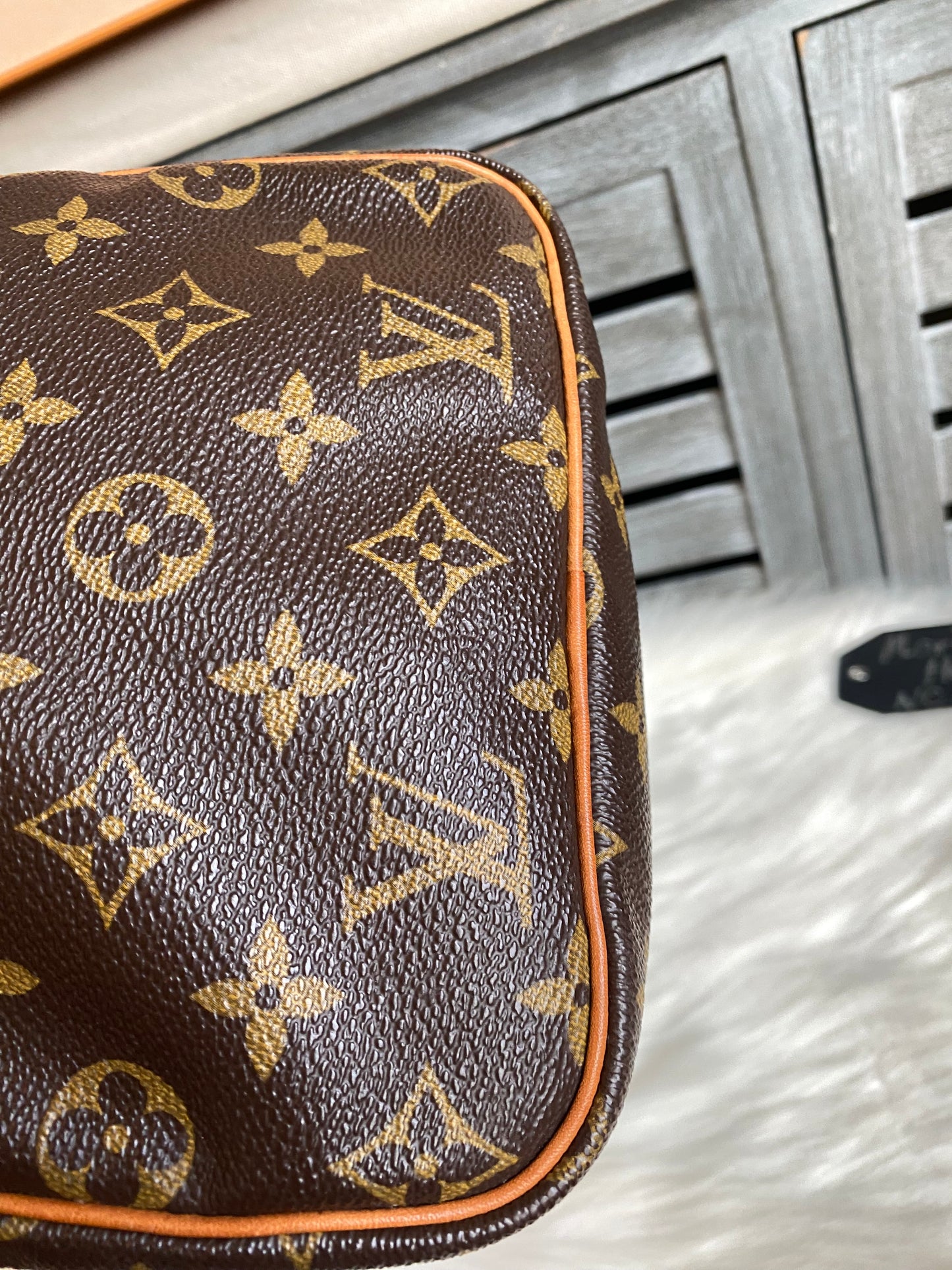 Louis Vuitton Speedy 30