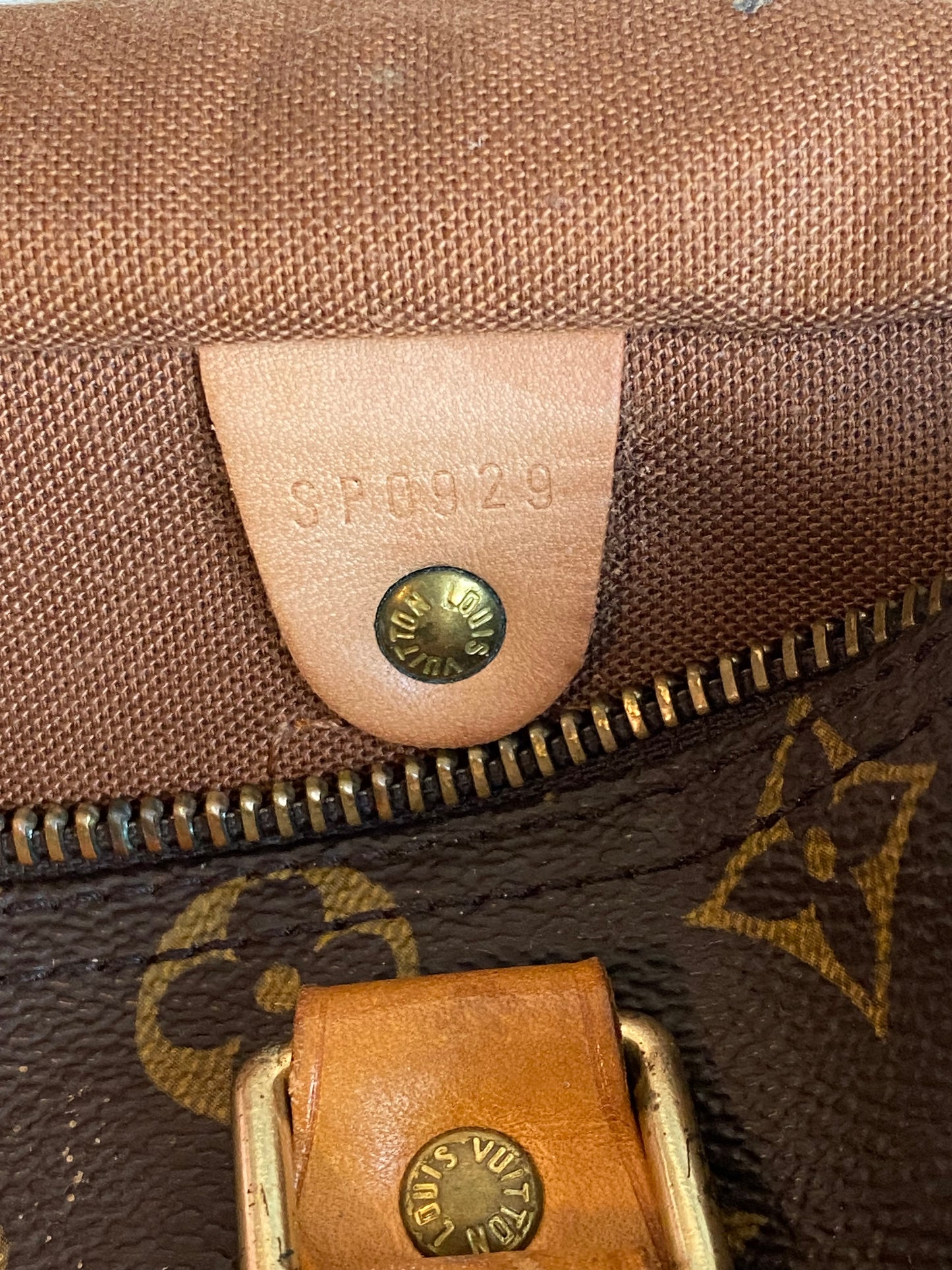 Louis Vuitton Speedy 25