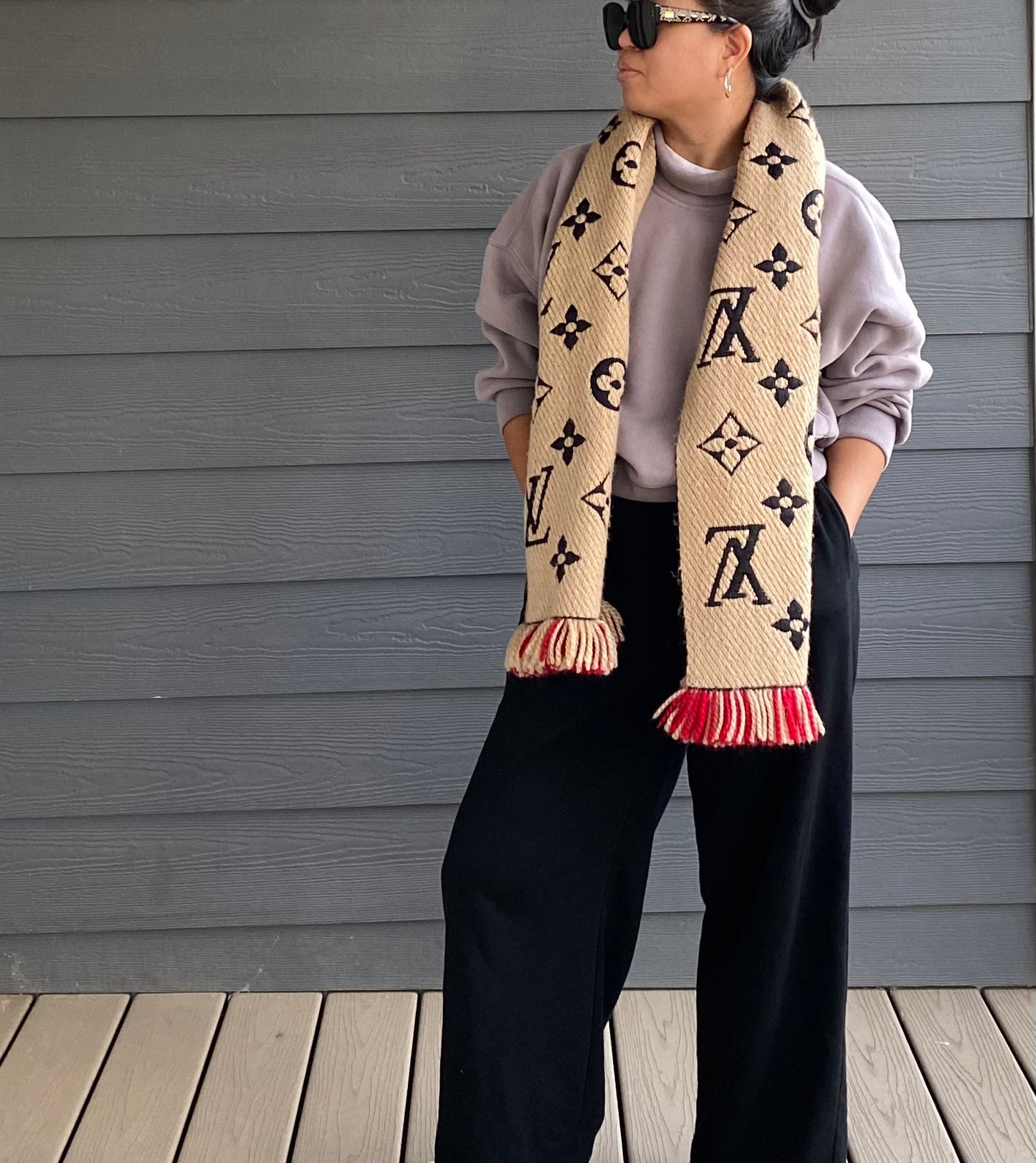 Louis Vuitton ๐๐จ๐จ๐ฅ/๐๐ข๐ฅ๐ค ๐๐จ๐ ๐จ๐ฆ๐๐ง๐ข๐ ๐๐ฎ๐จ ๐๐๐๐ซ๐