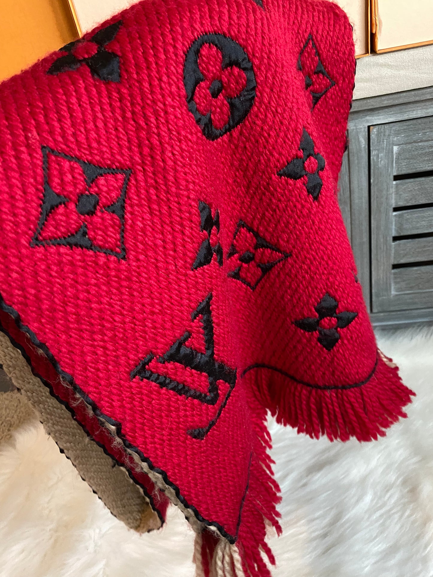 Louis Vuitton ๐๐จ๐จ๐ฅ/๐๐ข๐ฅ๐ค ๐๐จ๐ ๐จ๐ฆ๐๐ง๐ข๐ ๐๐ฎ๐จ ๐๐๐๐ซ๐