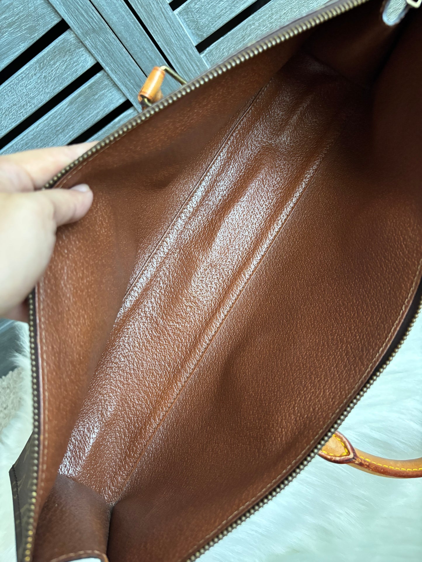 Louis Vuitton Sac Triangle Monogram