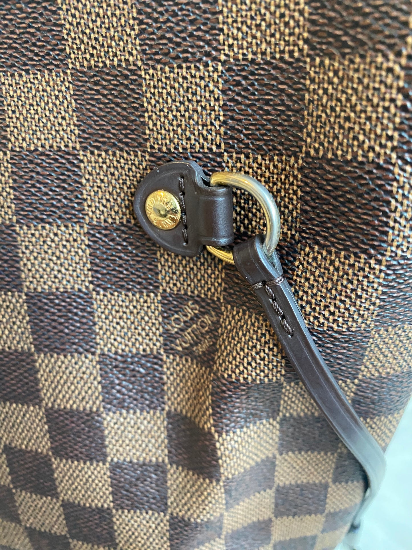 Louis Vuitton Neverfull MM With Pouch