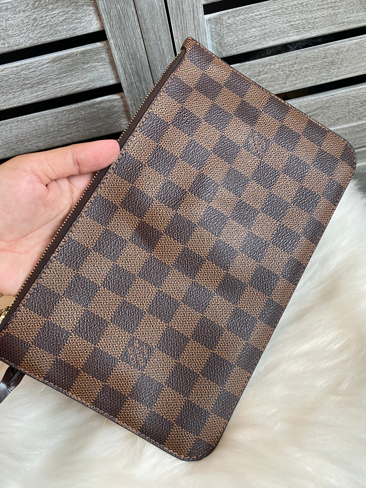 Louis Vuitton Neverfull MM With Pouch