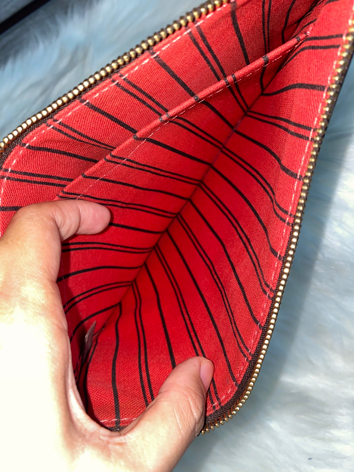 Louis Vuitton Neverfull MM With Pouch
