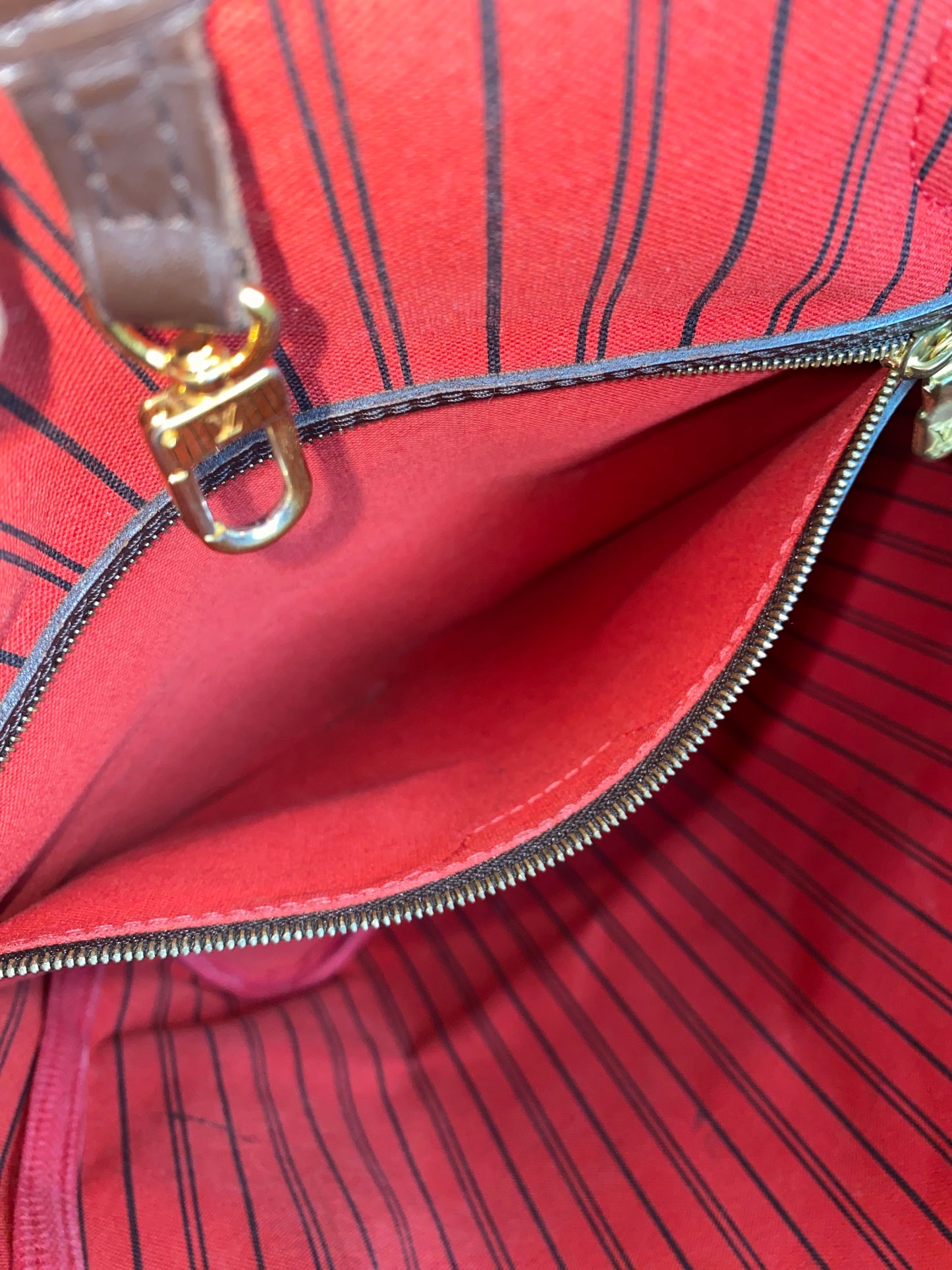 Louis Vuitton Neverfull MM With Pouch