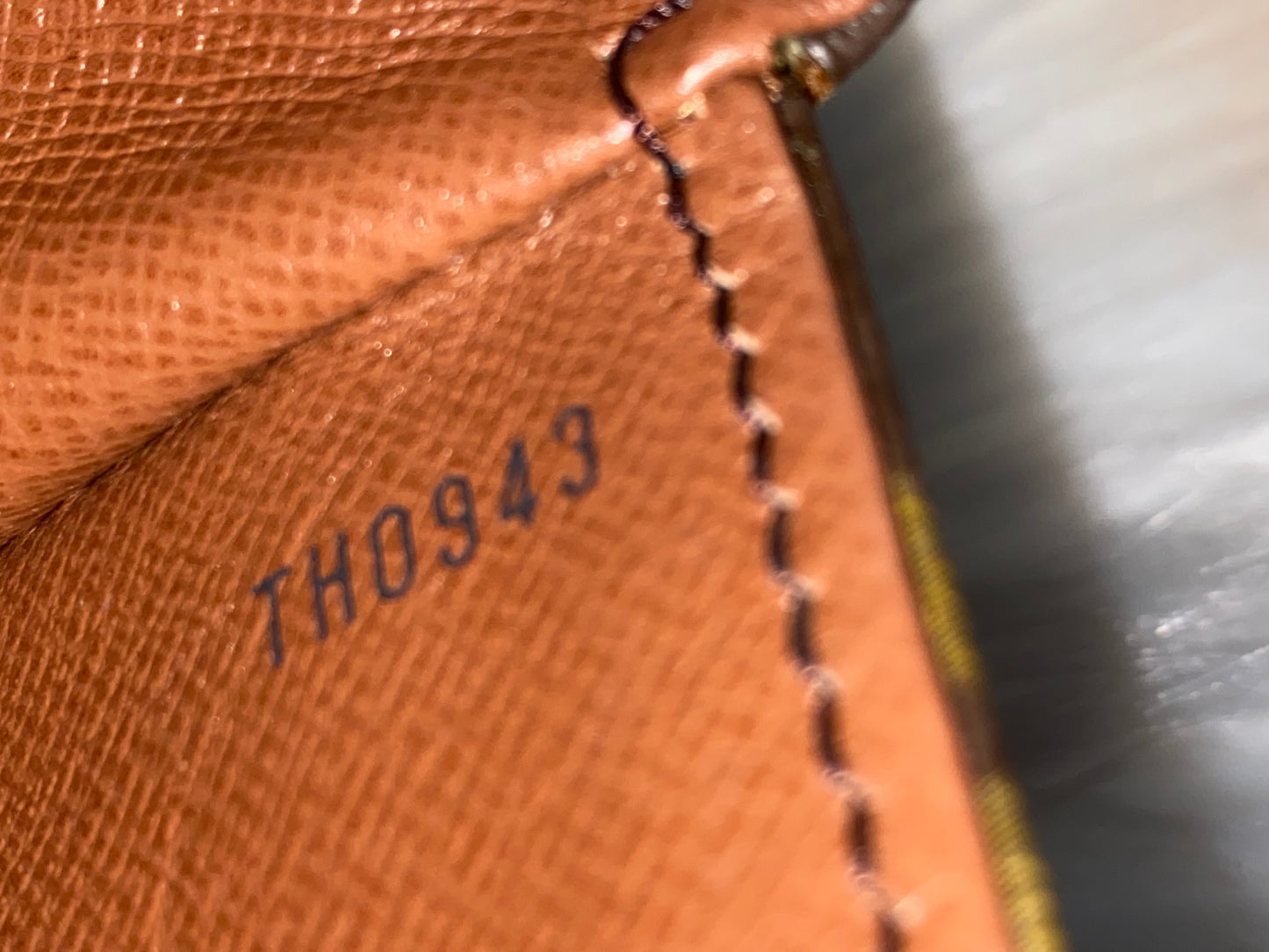 Louis Vuitton St Cloud MM