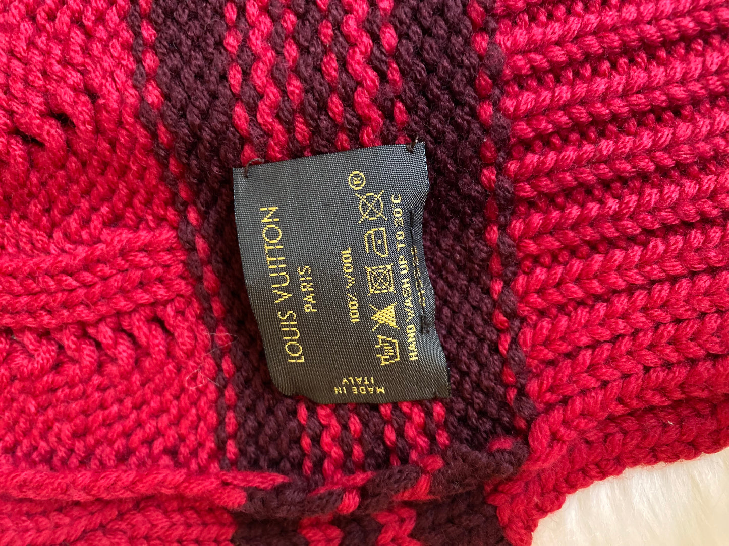 Louis Vuitton 100% Wool Columbia Knit Scarf