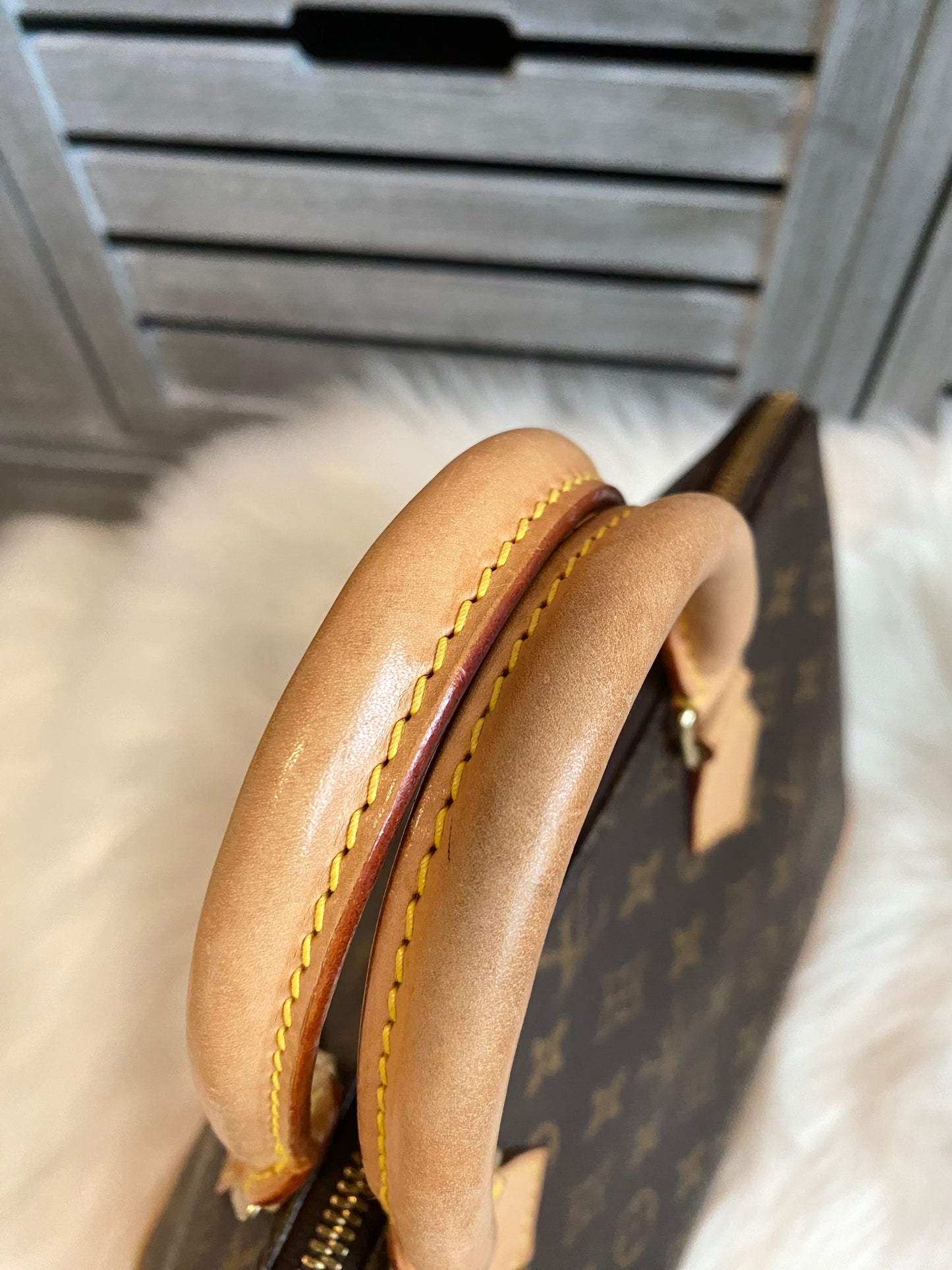 Louis Vuitton Alma PM