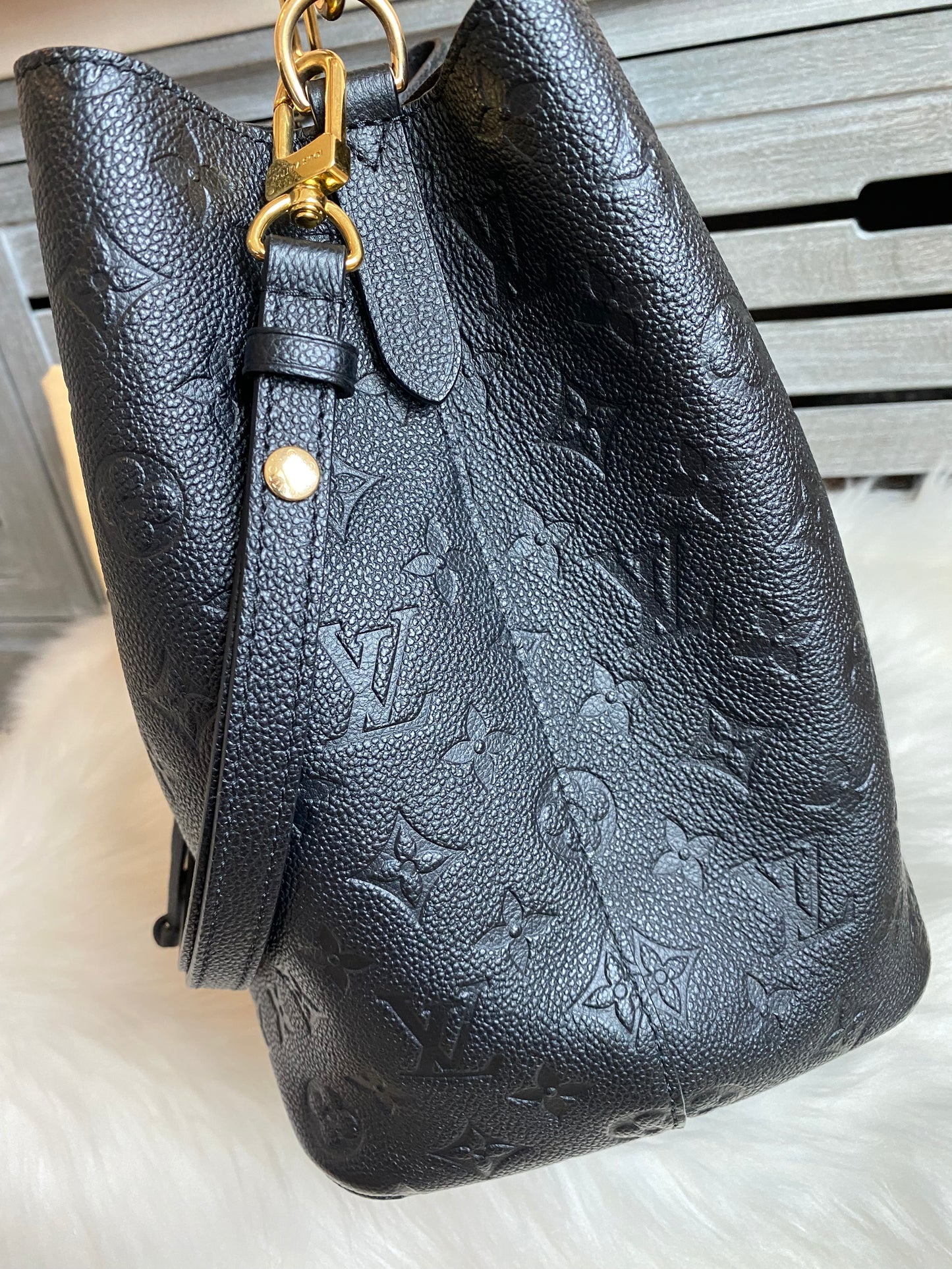 Louis Vuitton NeoNoe Black Empreinte