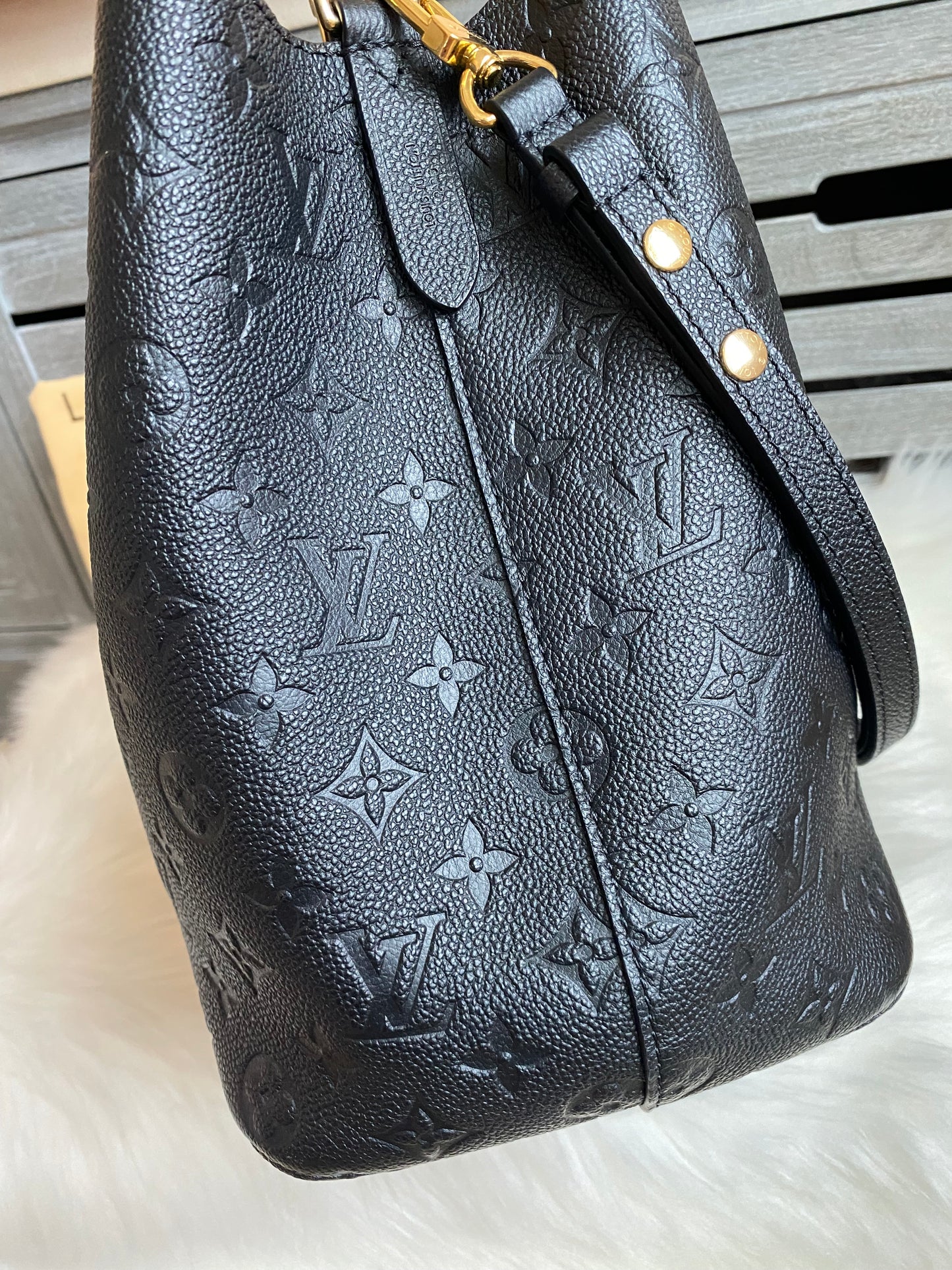 Louis Vuitton NeoNoe Black Empreinte