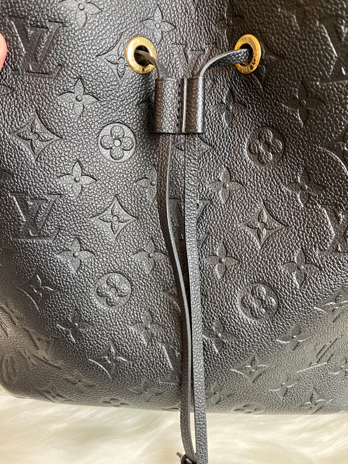 Louis Vuitton NeoNoe Black Empreinte
