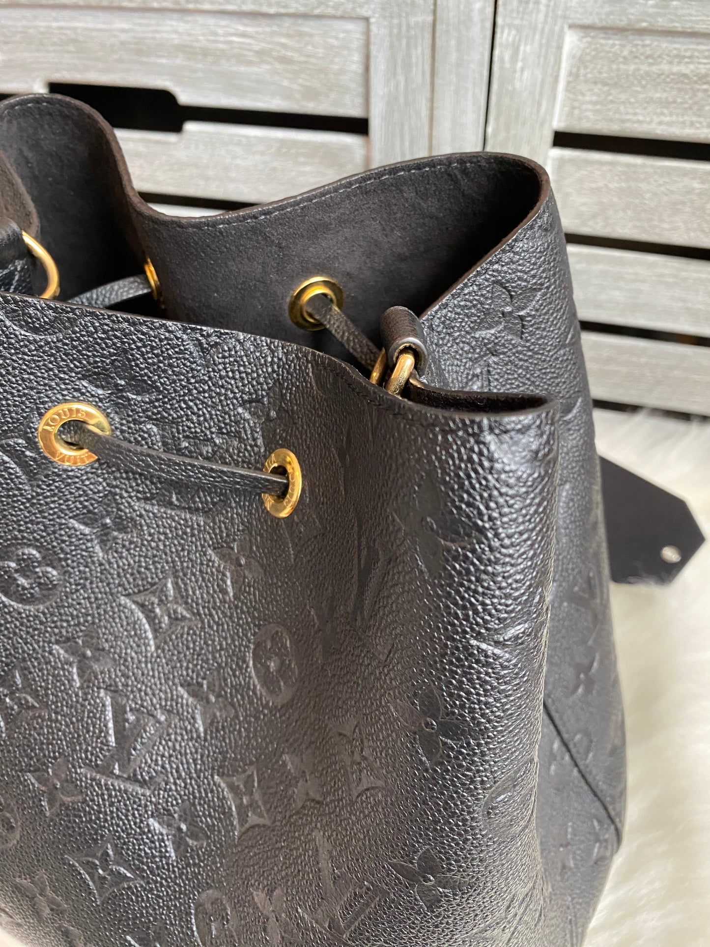 Louis Vuitton NeoNoe Black Empreinte
